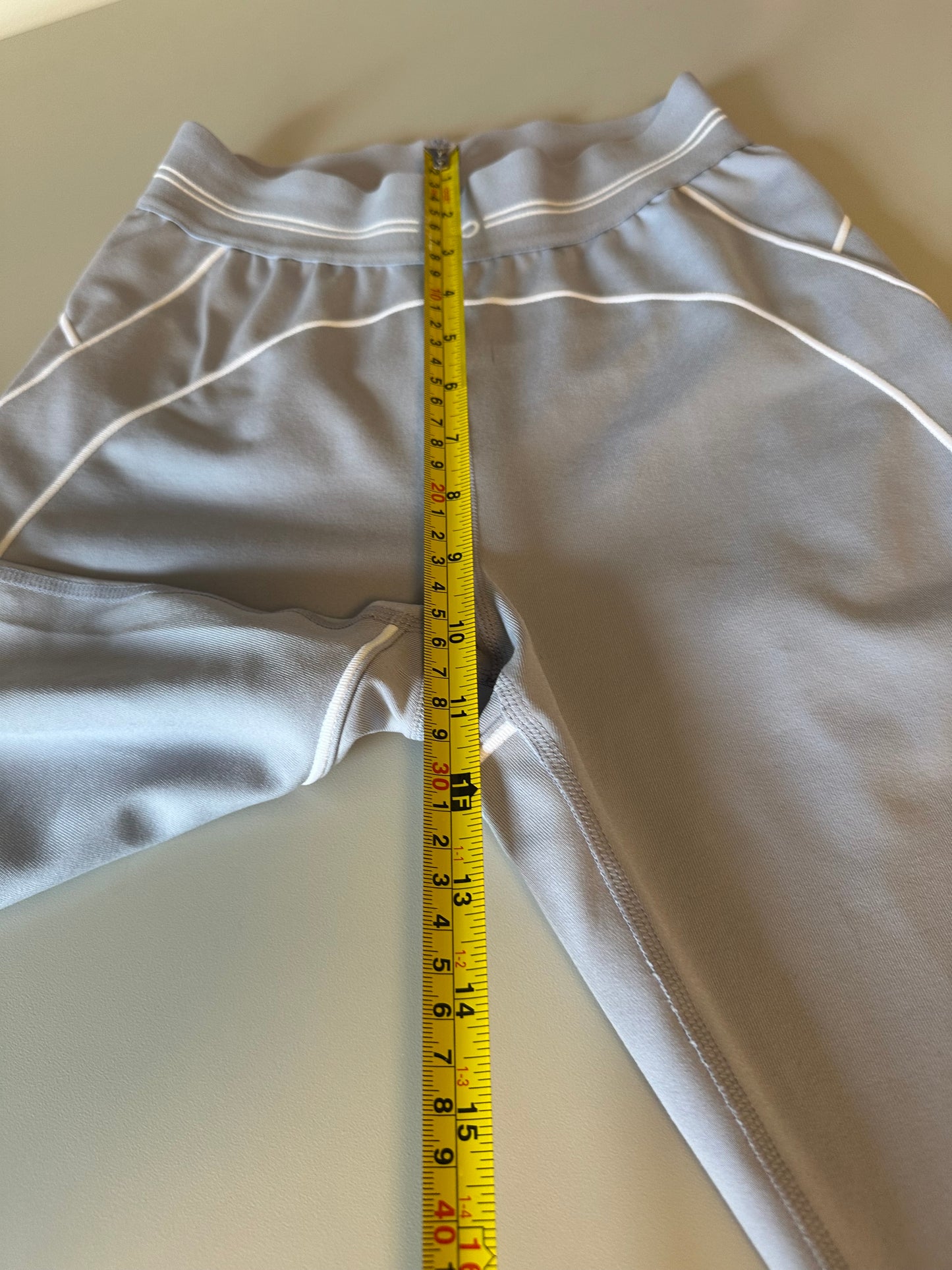 NWT Alo Yoga Airbrush High-Waist 7/8 Heart Throb Legging in Winter Frost Blue