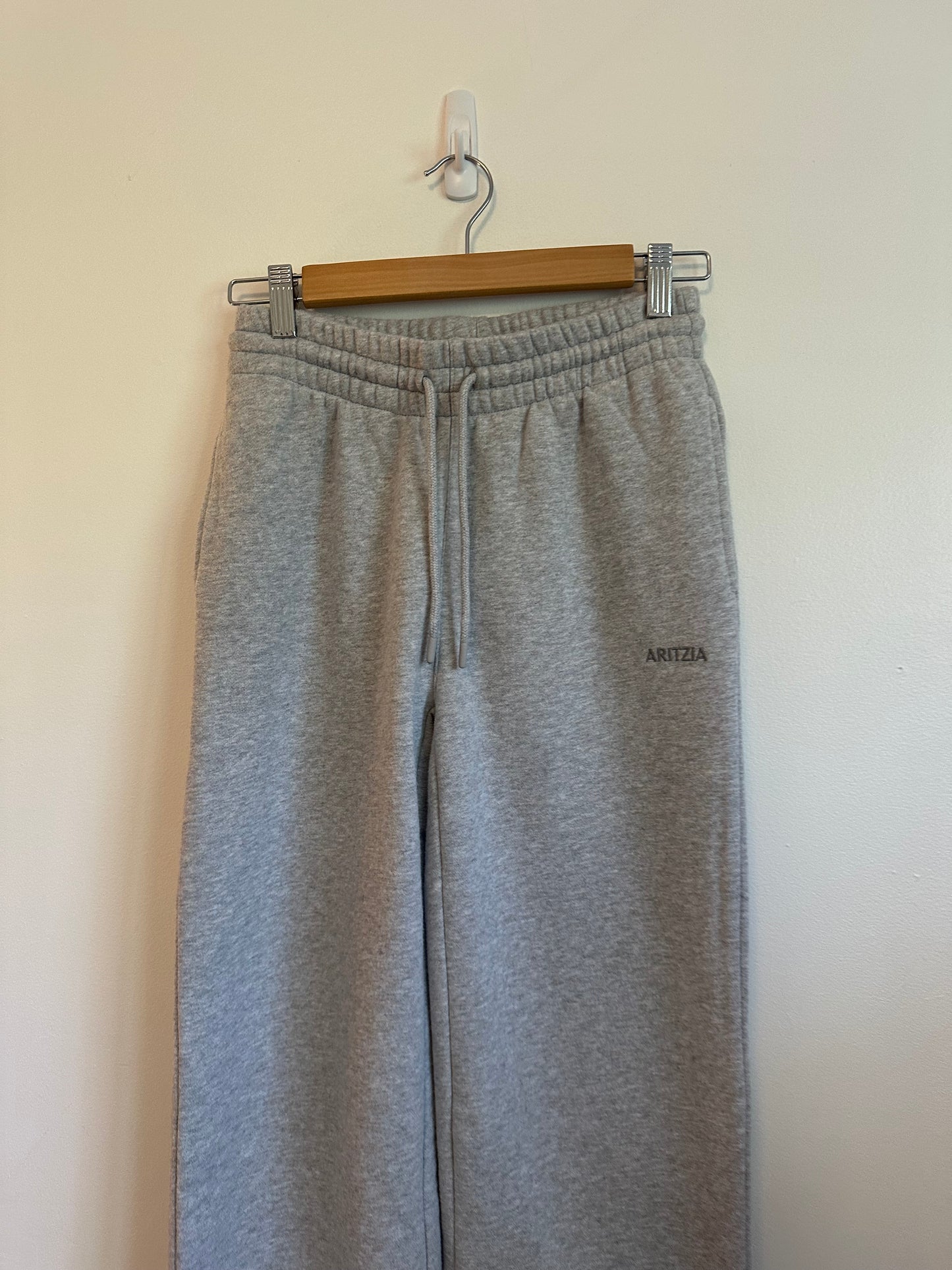 NWT Aritzia Sweatfleece Boyfriend Wide Sweatpant in Gray | Size 2XS Tall