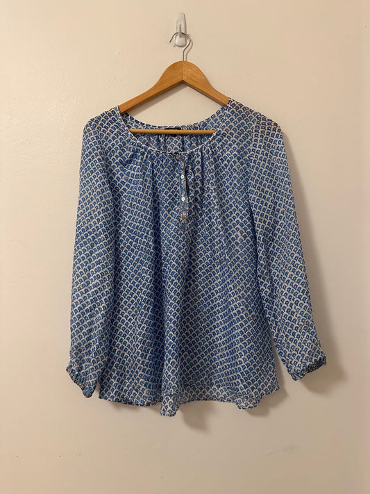 Joshi Blue and White Patterned Lightweight Blouse | Size Medium