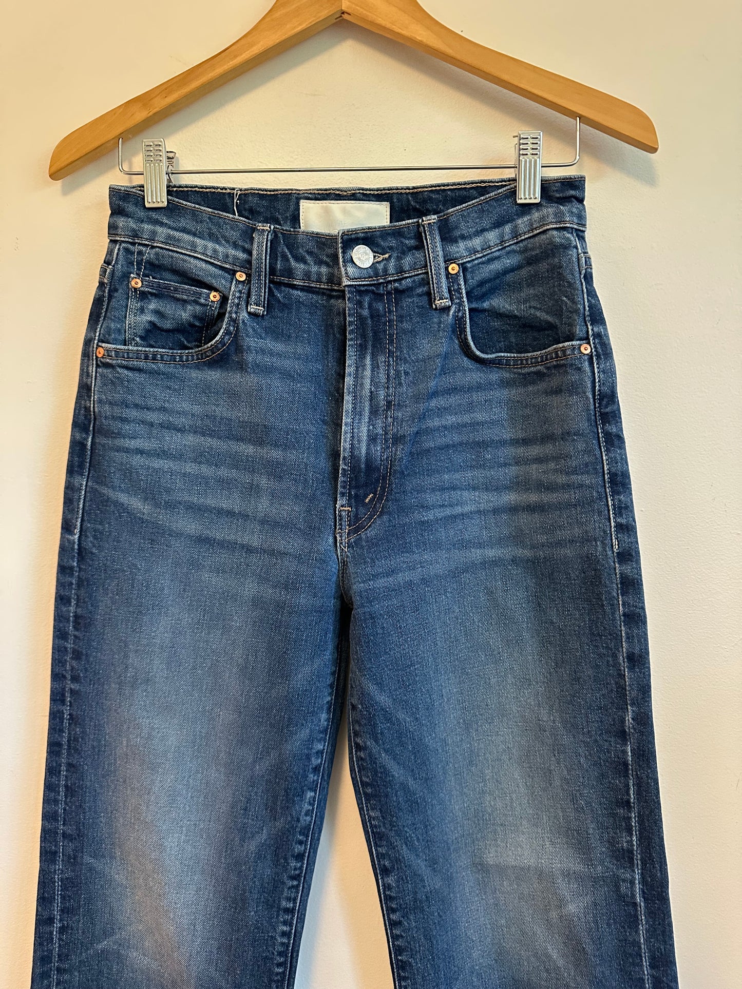 Mother Rambler Zip Ankle Jeans in Let's Wine About It | Size 28