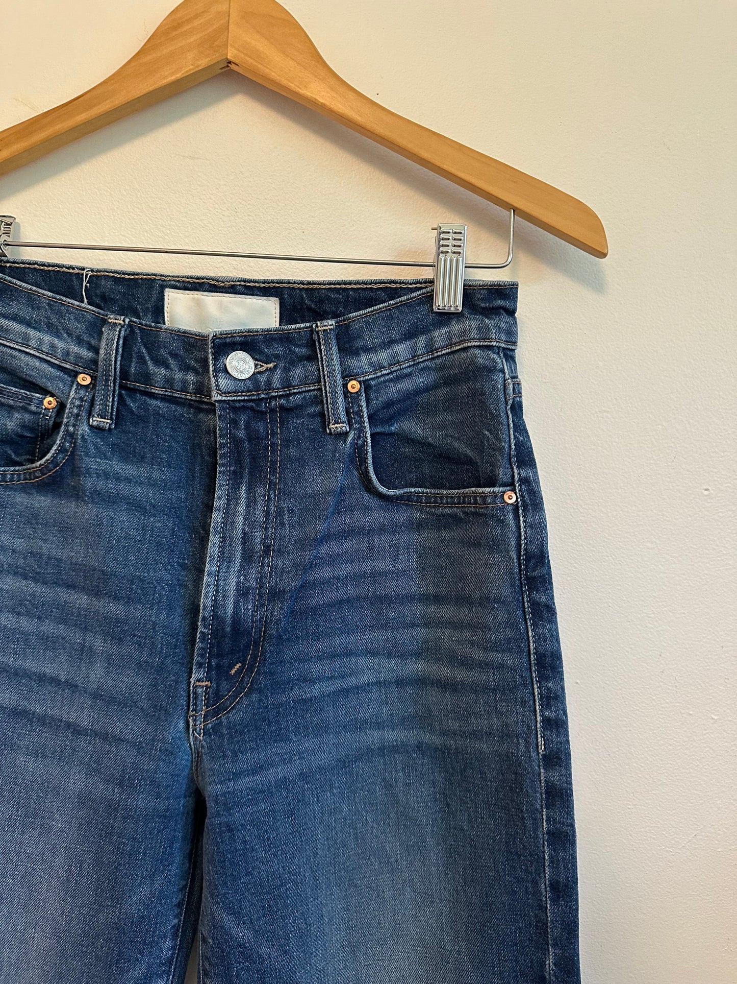 Mother Rambler Zip Ankle Jeans in Let's Wine About It | Size 28