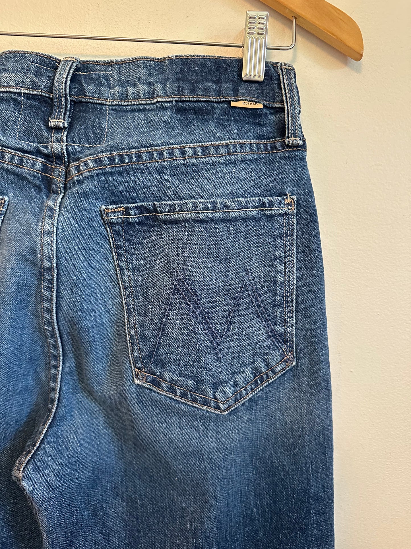 Mother Rambler Zip Ankle Jeans in Let's Wine About It | Size 28