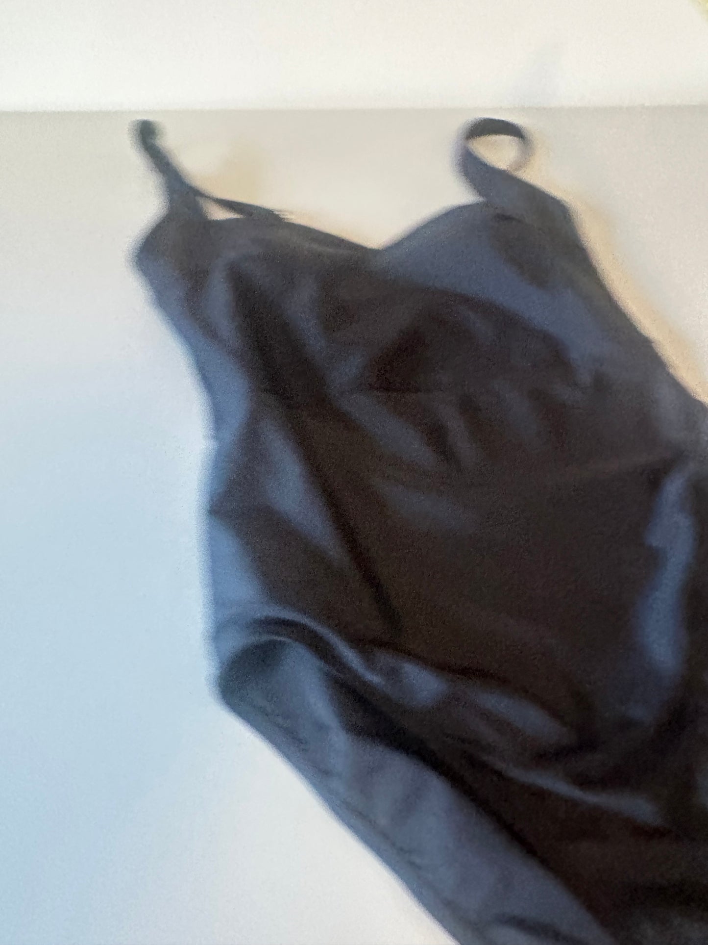 New Summersalt The Seascape Sweetheart One Piece in Black | Size 2