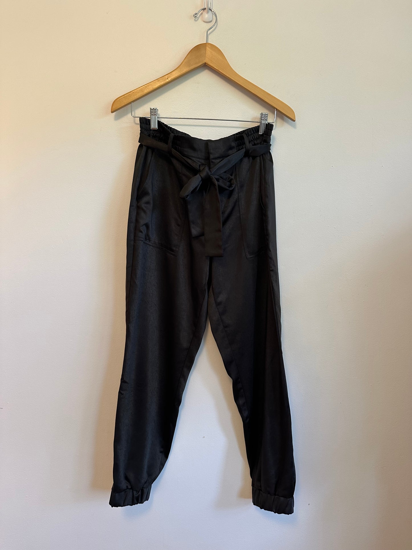 Sanctuary Black Satin Jogger Pants | Size 28