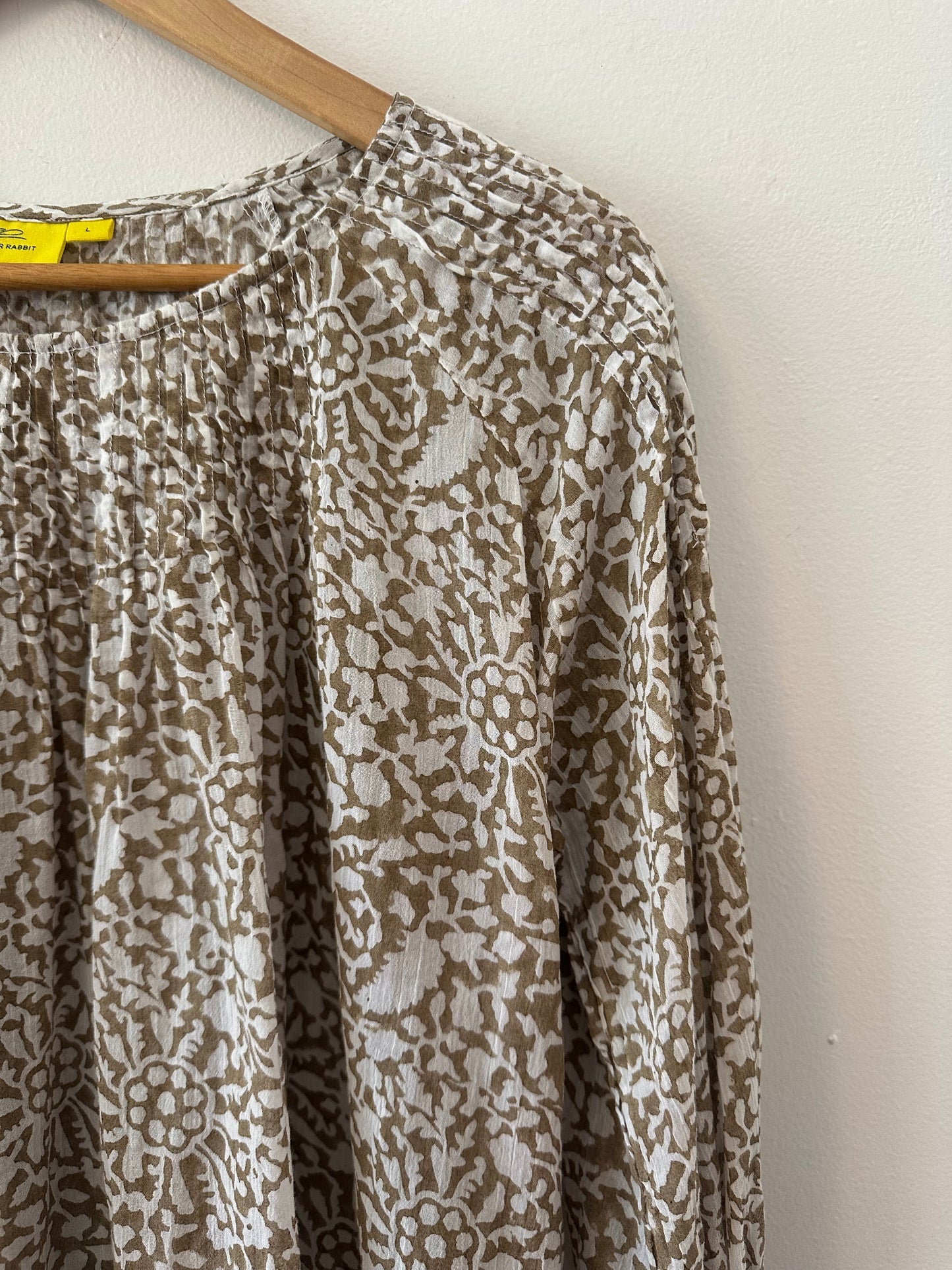 Roller Rabbit My Jamuna Tan Printed Pom Pom Blouse | Size Large