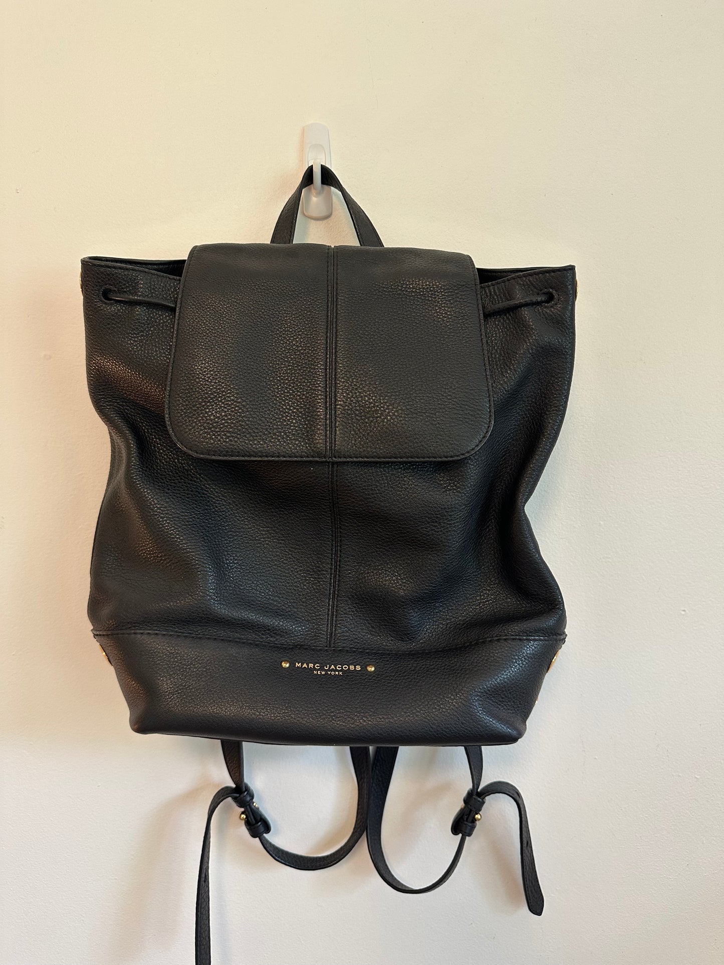 Marc Jacobs Drawstring Backpack in Black Pebbled Leather