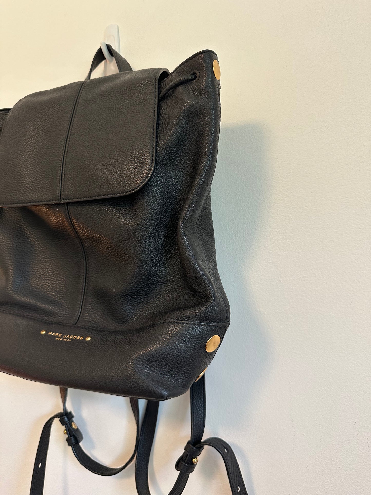 Marc Jacobs Drawstring Backpack in Black Pebbled Leather