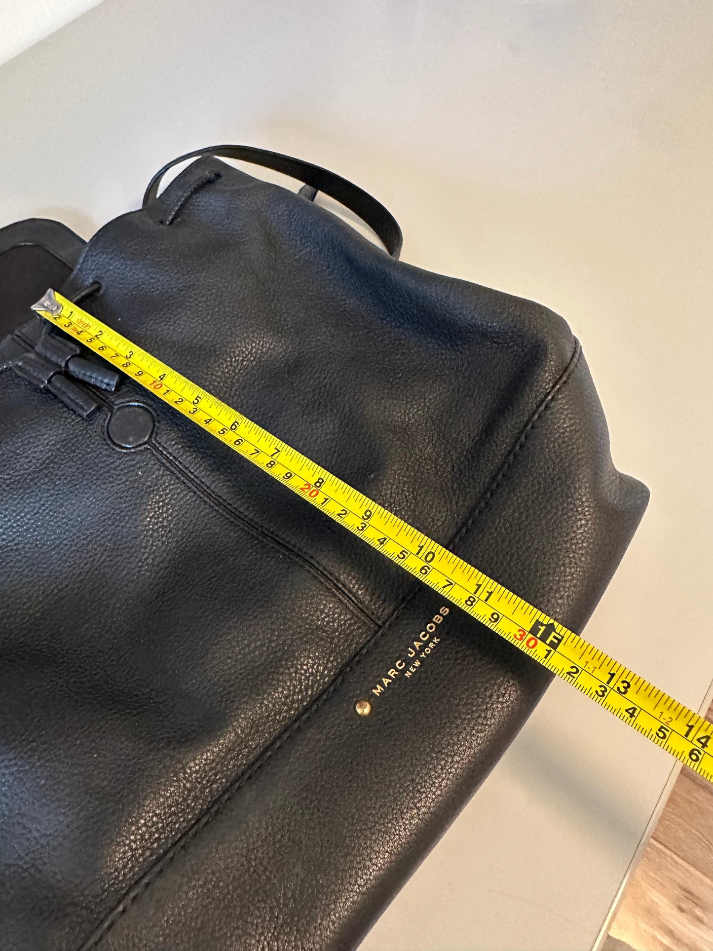 Marc Jacobs Drawstring Backpack in Black Pebbled Leather