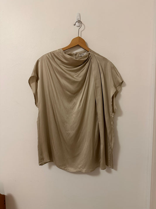 NWT Banana Republic Bahari Satin Top in Oyster Pearl | Size Large