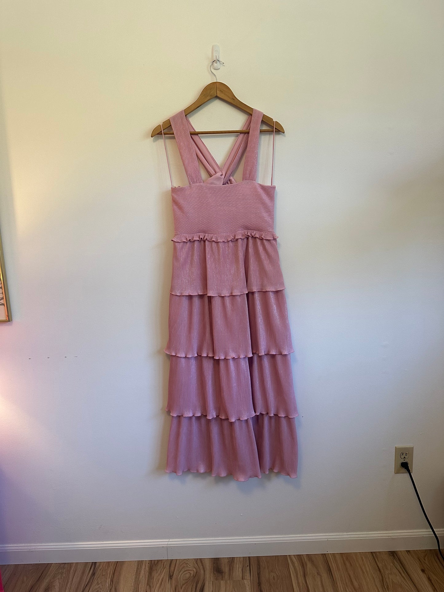 NWT Saylor Esperanza Bubblegum Pink Tiered Ruffle Metallic Dress | Size Large