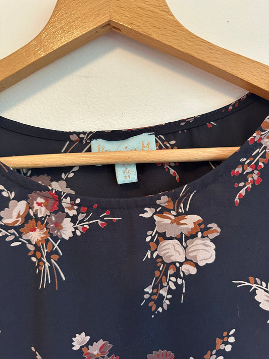 Veronica M Navy Floral Flutter Sleeve Blouse | Size Medium