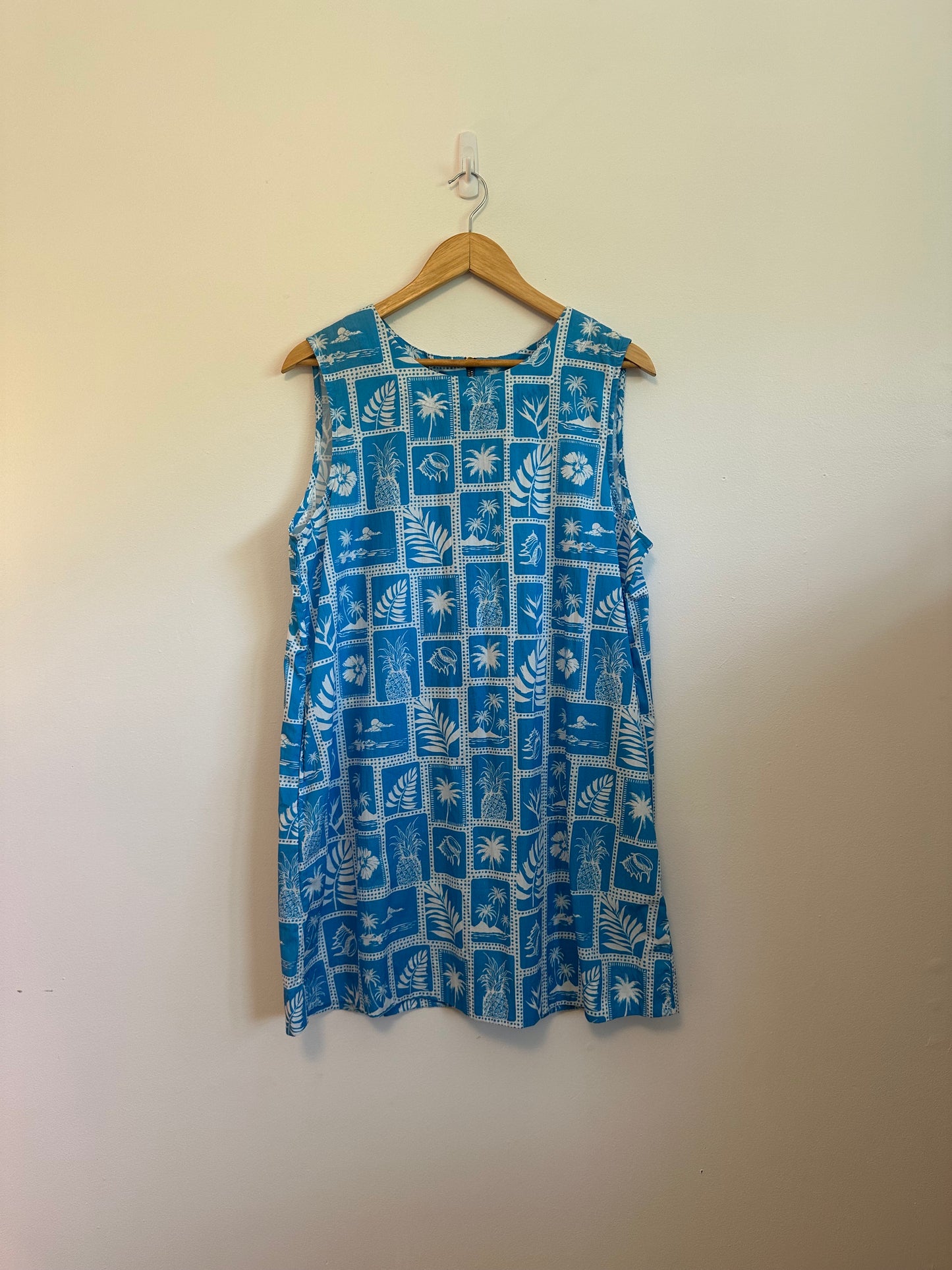 NWT Elizabeth and James Ellie Dress in Postcard Blue | Size Medium