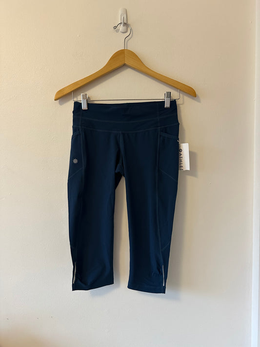 NWT Athleta Dobby Be Free Knicker Capri Leggings | Size XS