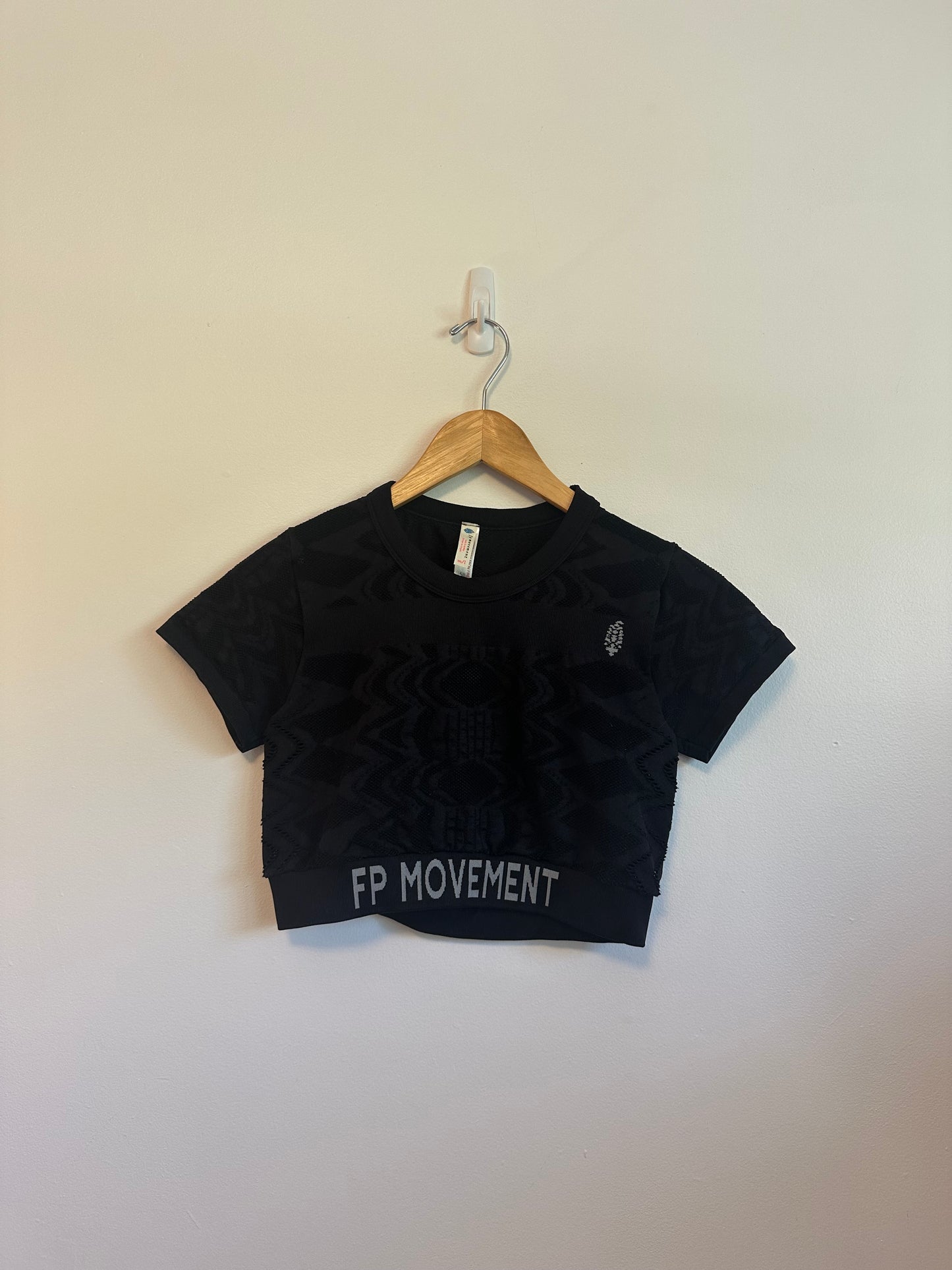 NWT FP Movement by Free People Run The Distance Baby Tee in Black | Size M/L