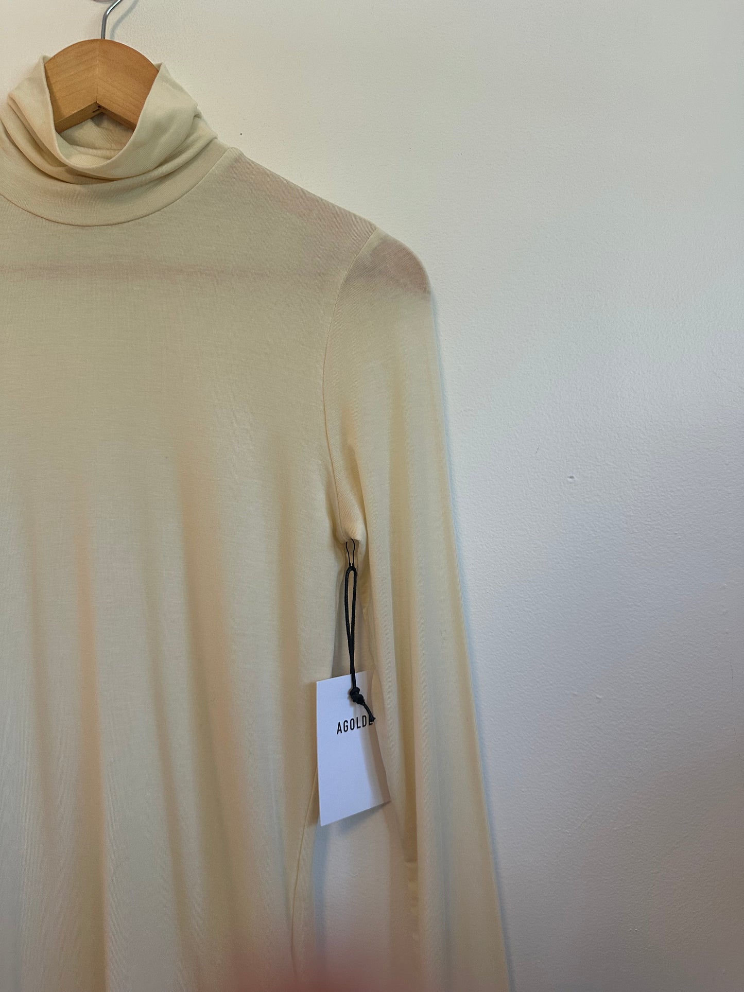 NWT Agolde Pascale Turtleneck in Oatmilk | Size Small