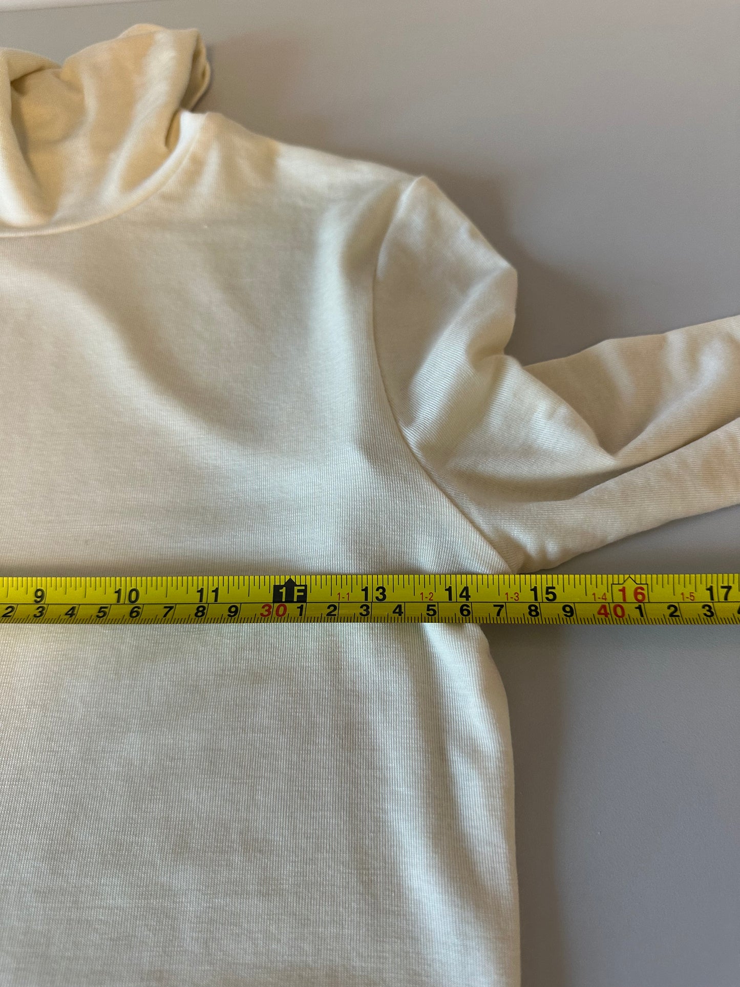 NWT Agolde Pascale Turtleneck in Oatmilk | Size Small