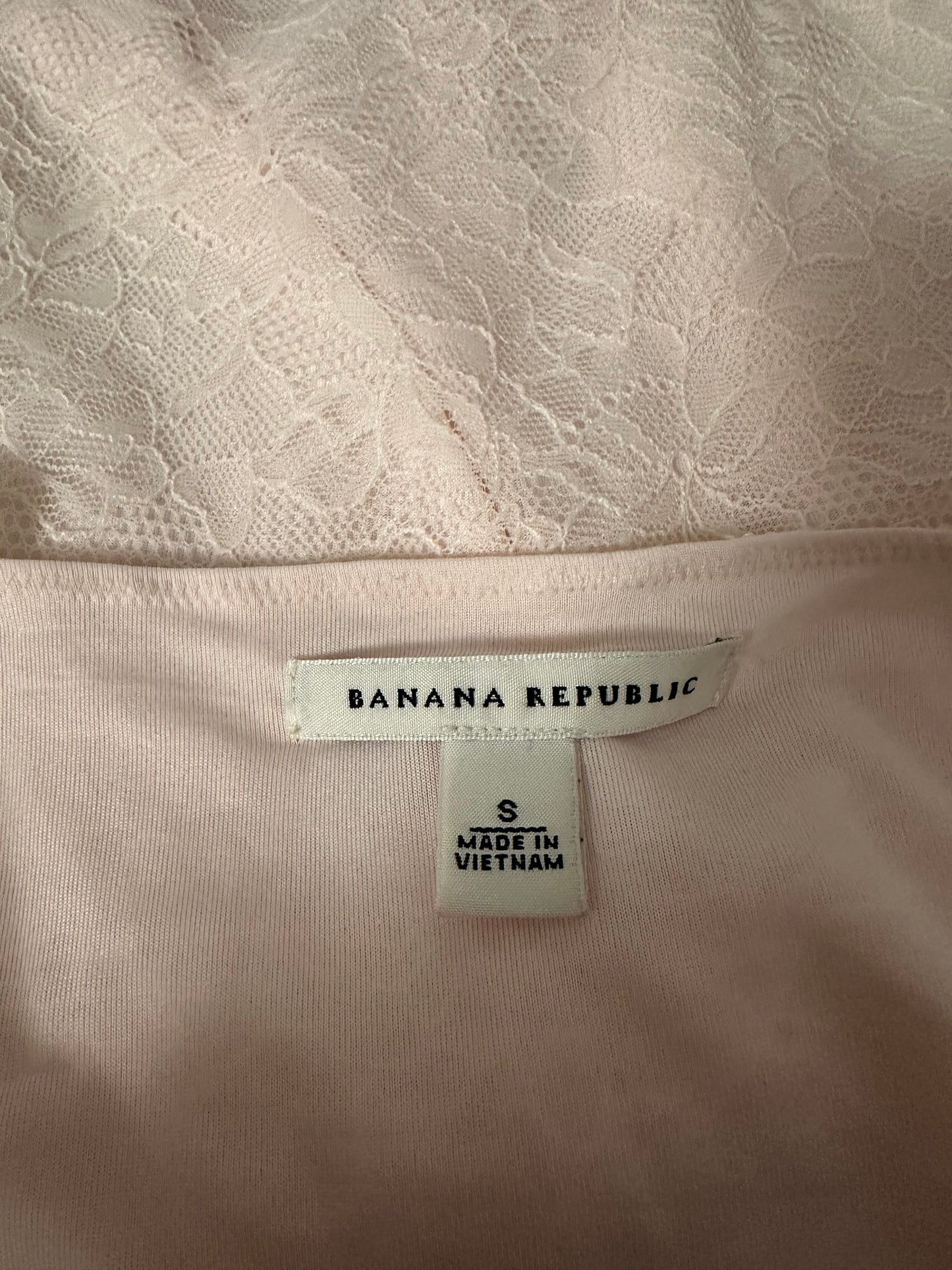 Banana Republic Lace Baby Pink Camisole Tank Top | Size Small