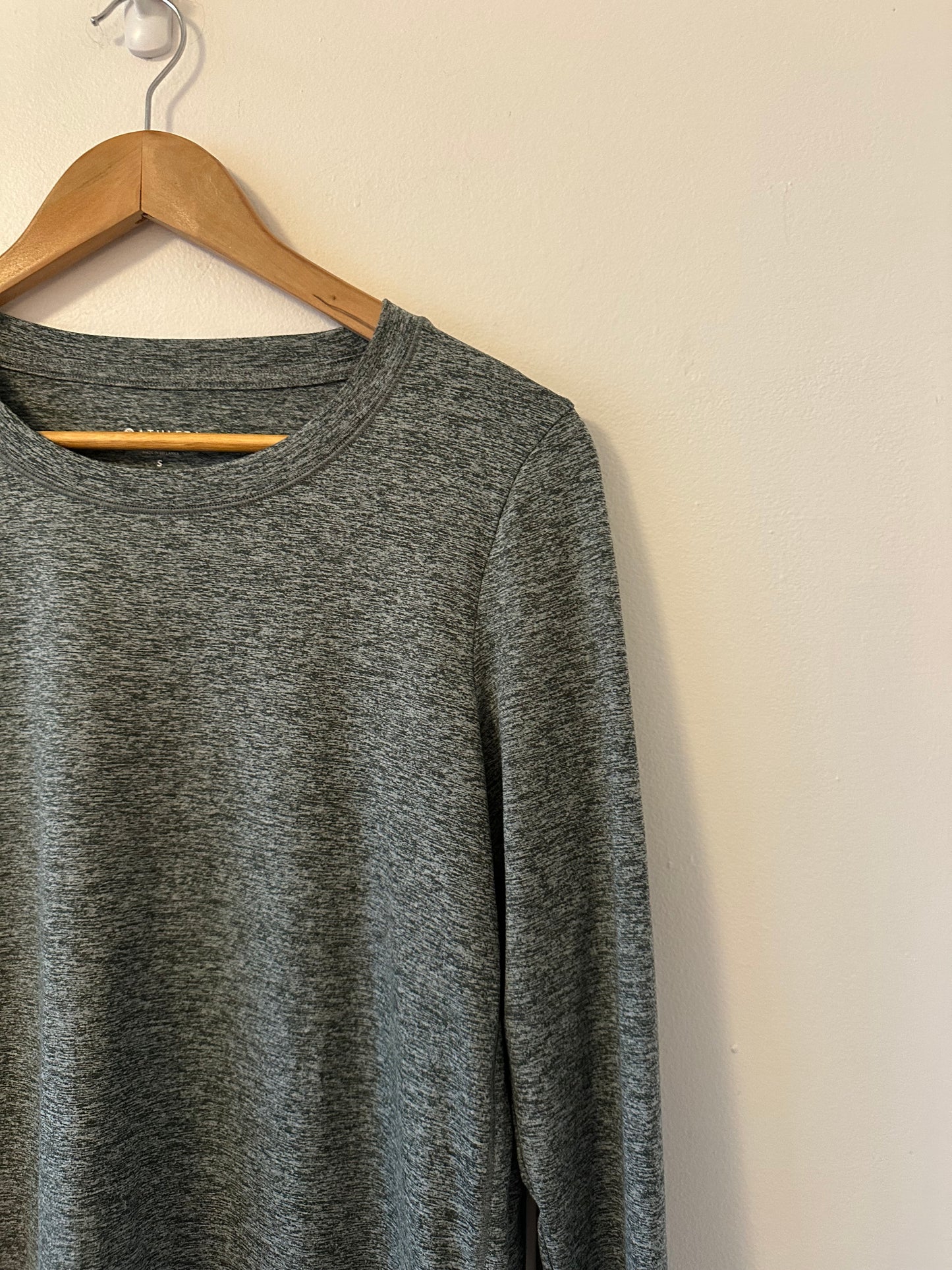 Athleta Lombard Long Sleeve Heathered Green T-Shirt | Size Small