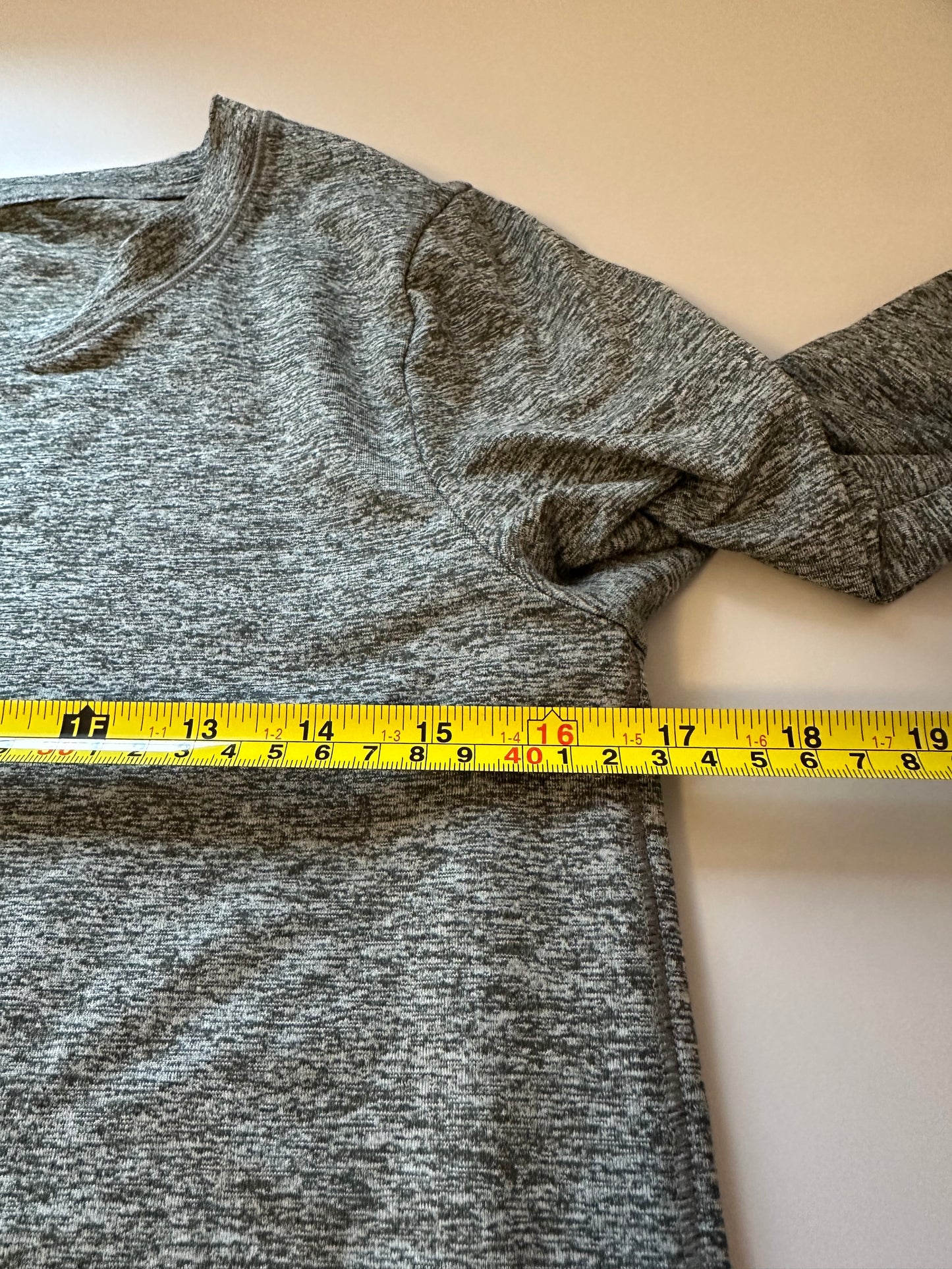 Athleta Lombard Long Sleeve Heathered Green T-Shirt | Size Small