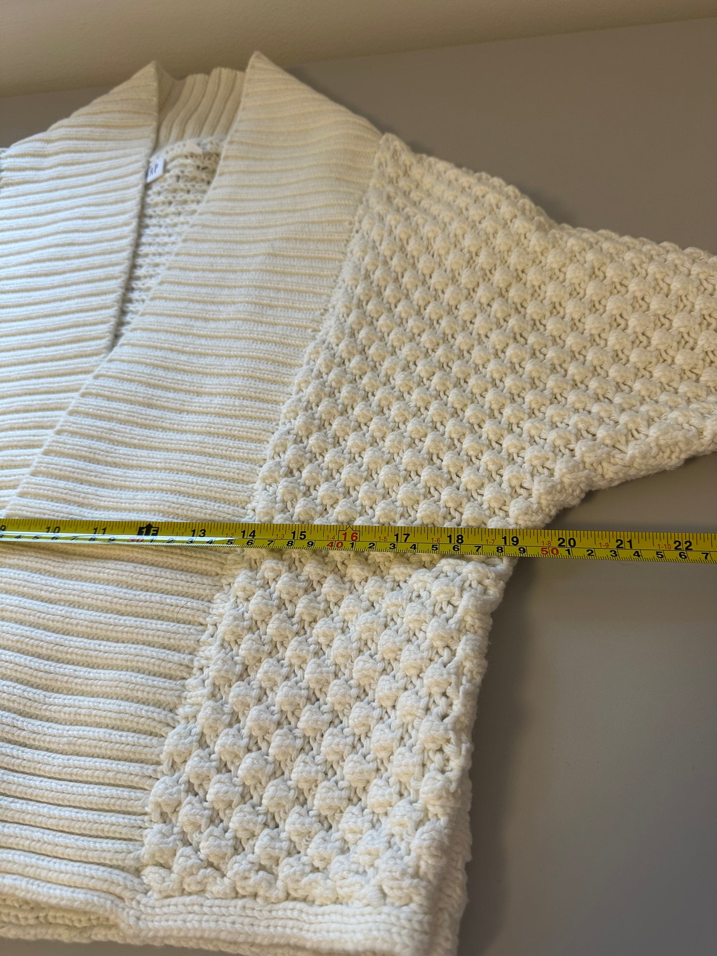 Gap Popcorn Knit Open Cardigan in White | Size Small