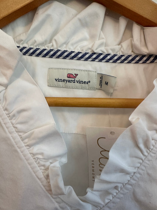 Vineyard Vines Ruffle Collar V-Neck Cotton Poplin Shirt | Size Medium