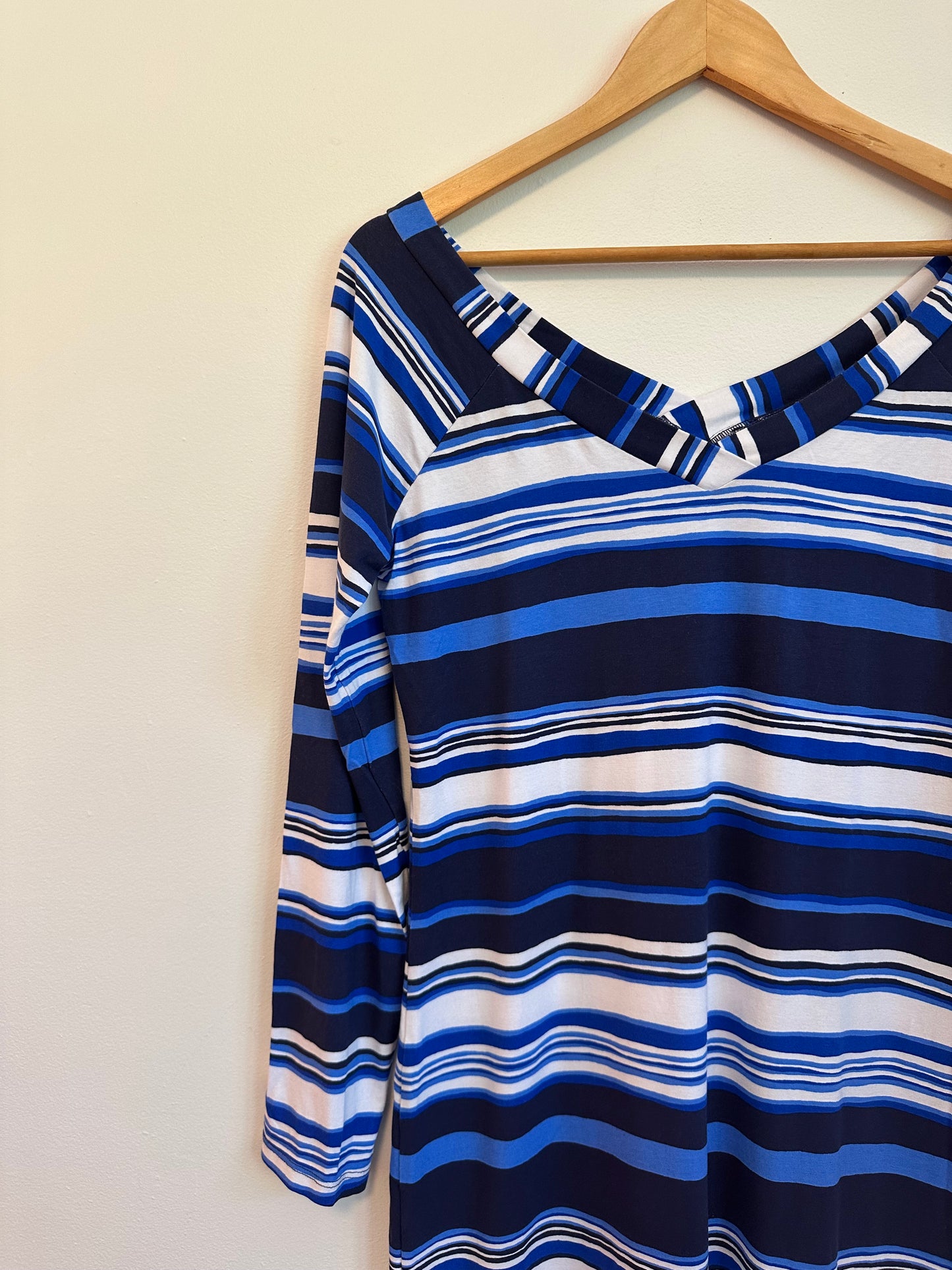 Lilly Pulitzer Stetch Jersey V-Neck Blue Stripe T-Shirt Dress | Size Medium