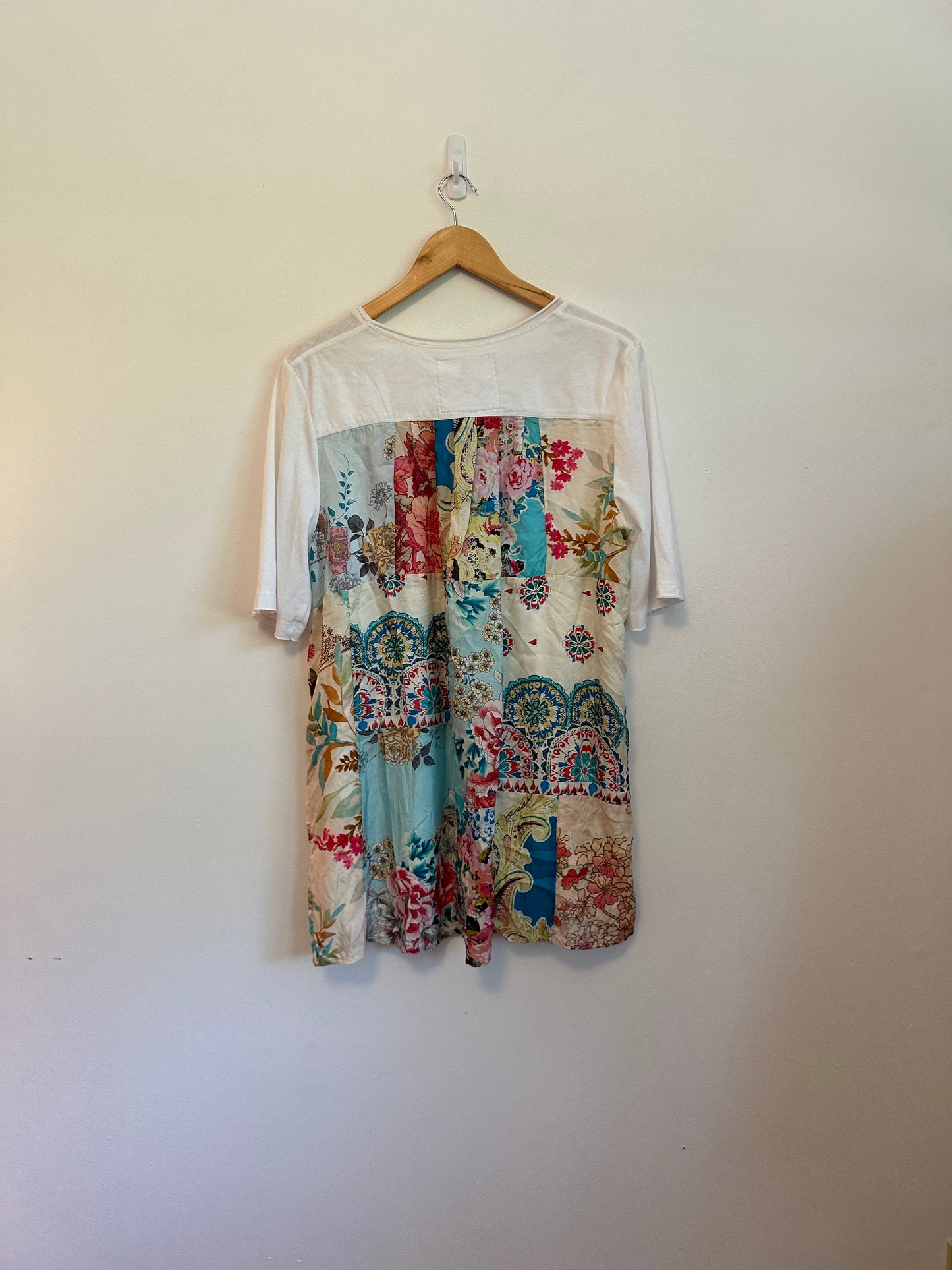Johnny Was Mixed Medium Short Sleeve Tunic T-Shirt | Size Large