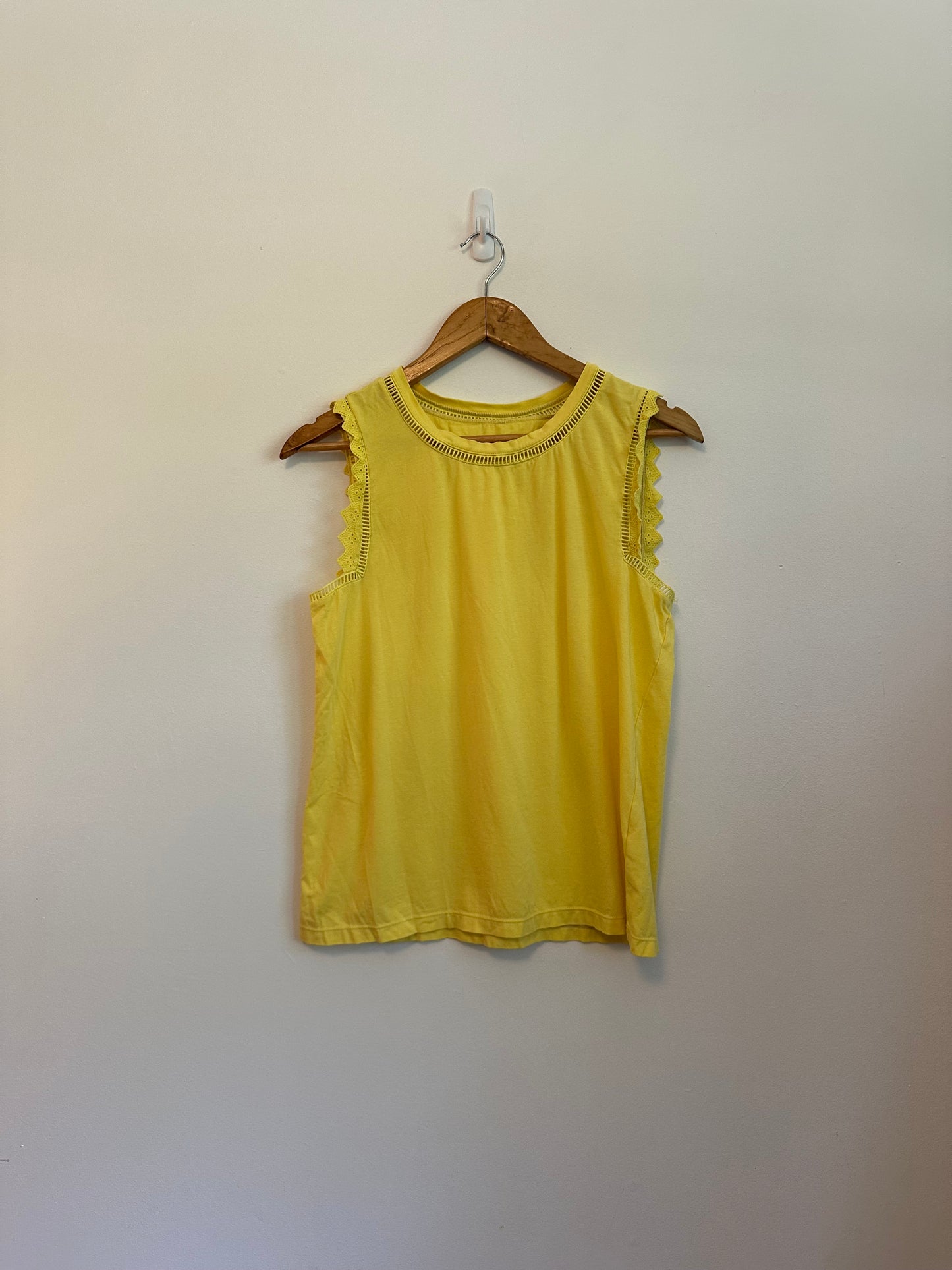 Lilly Pulitzer Ruffle Trim Cotton Tank Top in Yellow | Size Medium