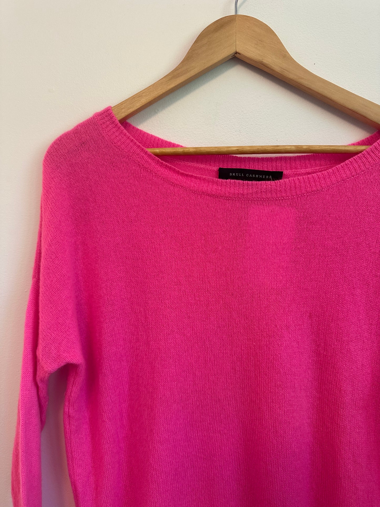 Skull Cashmere Pink and Orange Boatneck Sweater | Size Medium