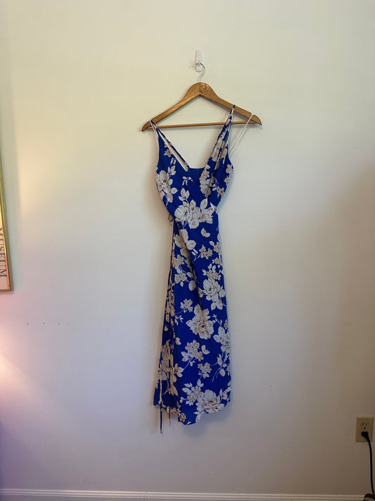 NWT Yumi Kim Blue Floral Rush Hour Silk Maxi Wrap Dress | Size Medium