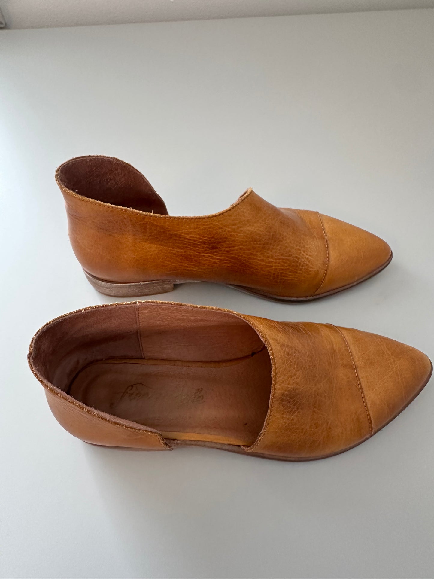 Free People Women's Royale Cutout Flats in Camel Leather | Size 36