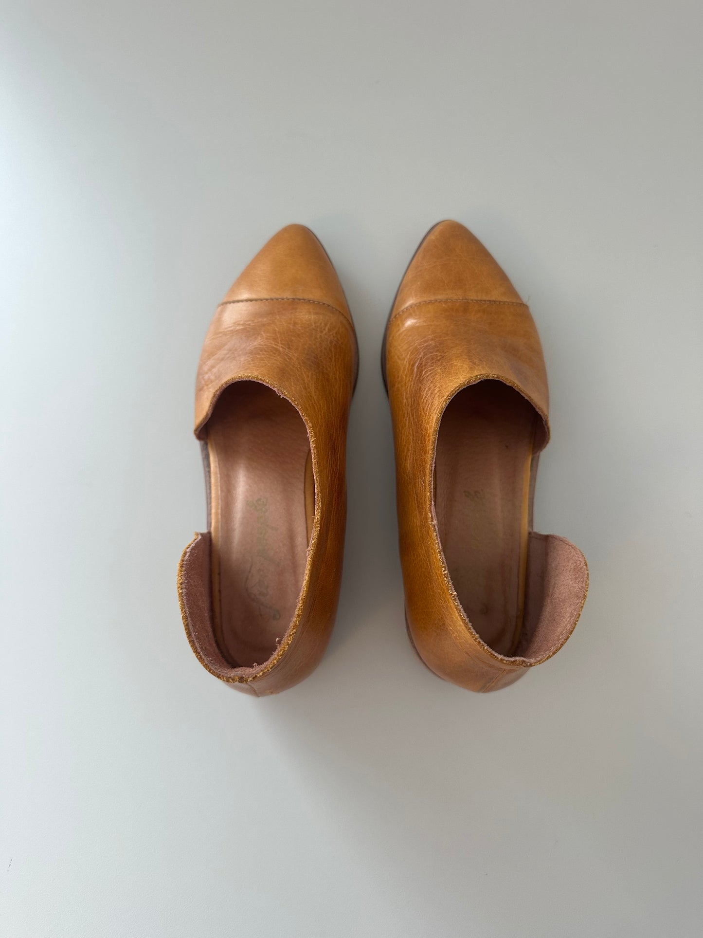 Free People Women's Royale Cutout Flats in Camel Leather | Size 36