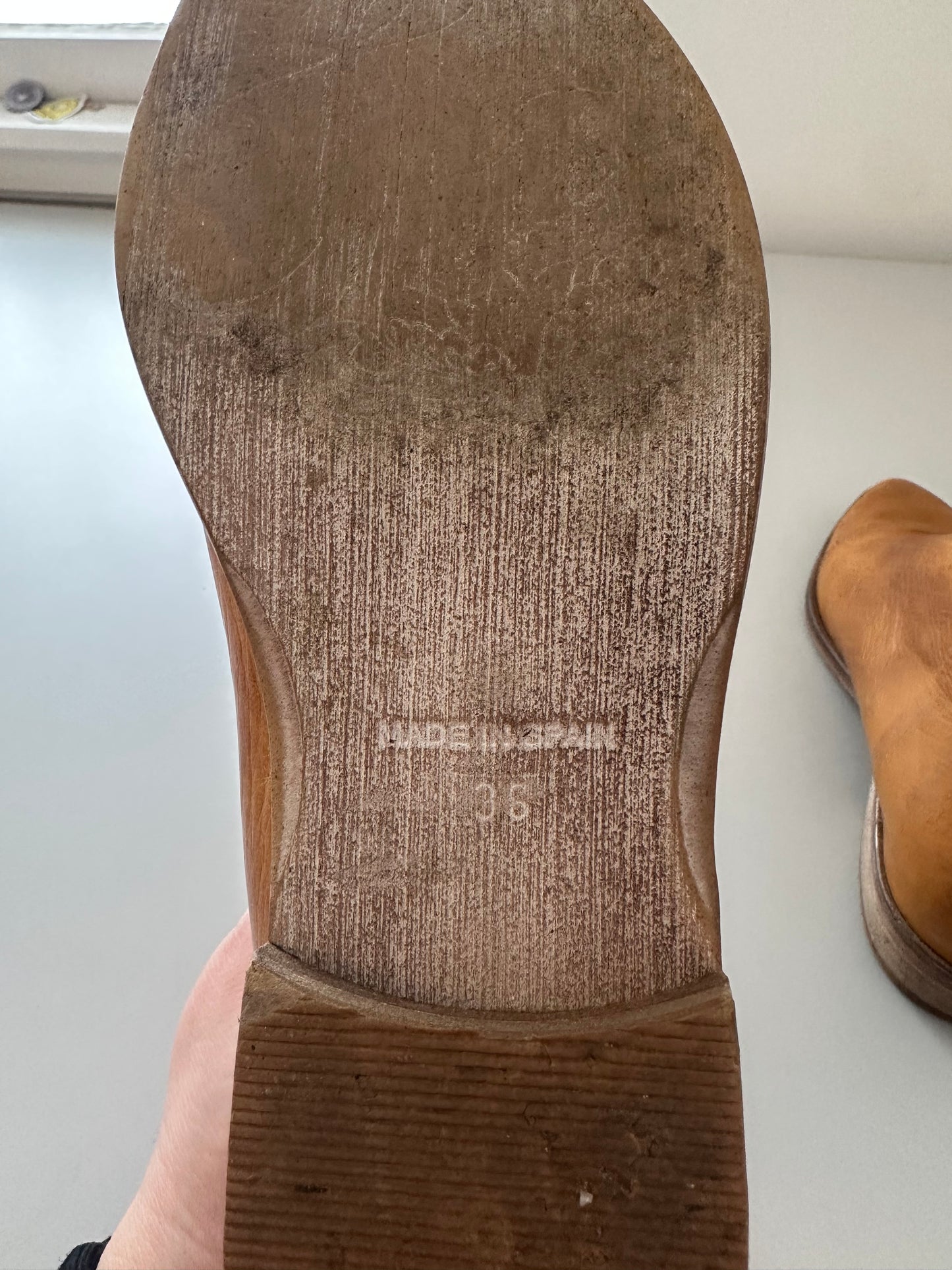 Free People Women's Royale Cutout Flats in Camel Leather | Size 36