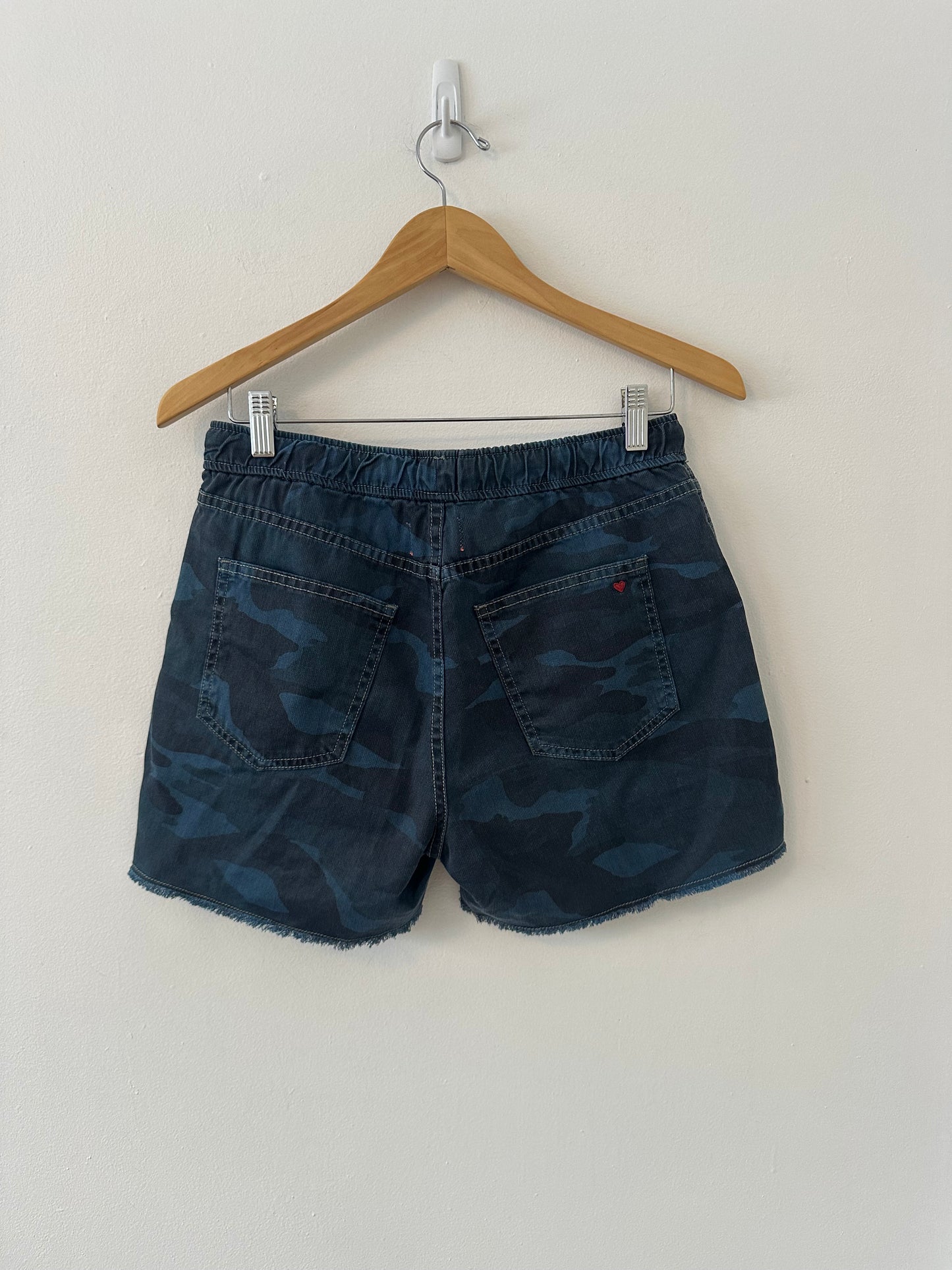 Sundry Camo Cuffed Pull On Shorts in Deep Sea | Size 1 (Small)