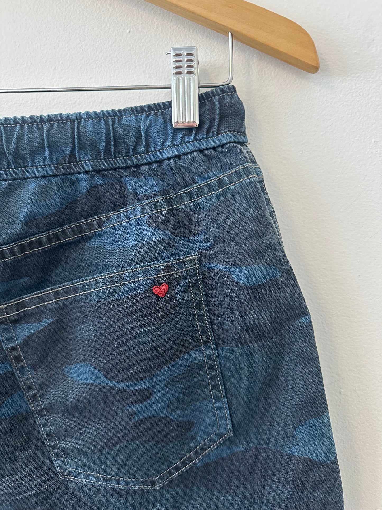 Sundry Camo Cuffed Pull On Shorts in Deep Sea | Size 1 (Small)