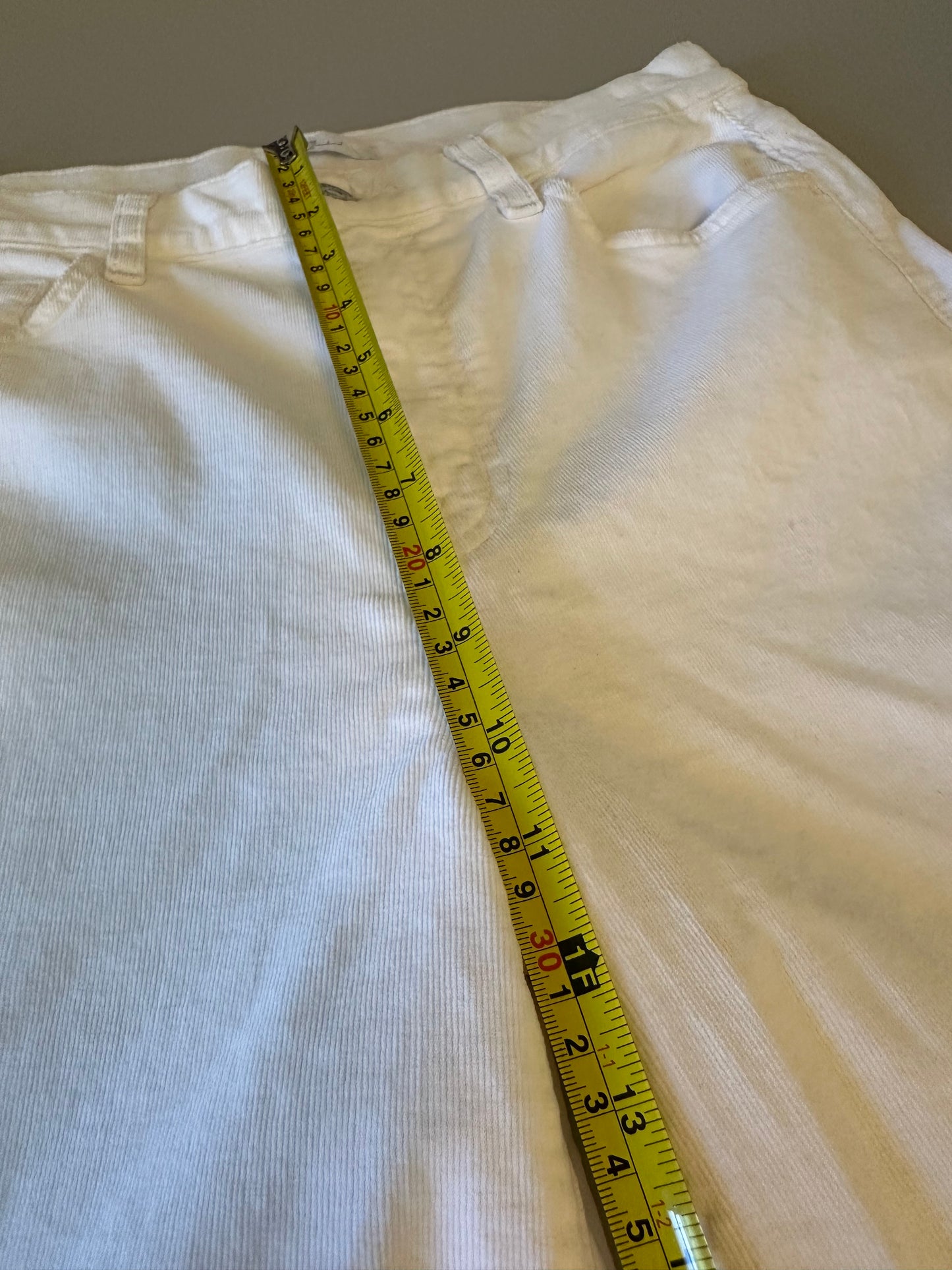 7 For All Mankind Ivory Corduroy Wide Leg Jeans | Size 29