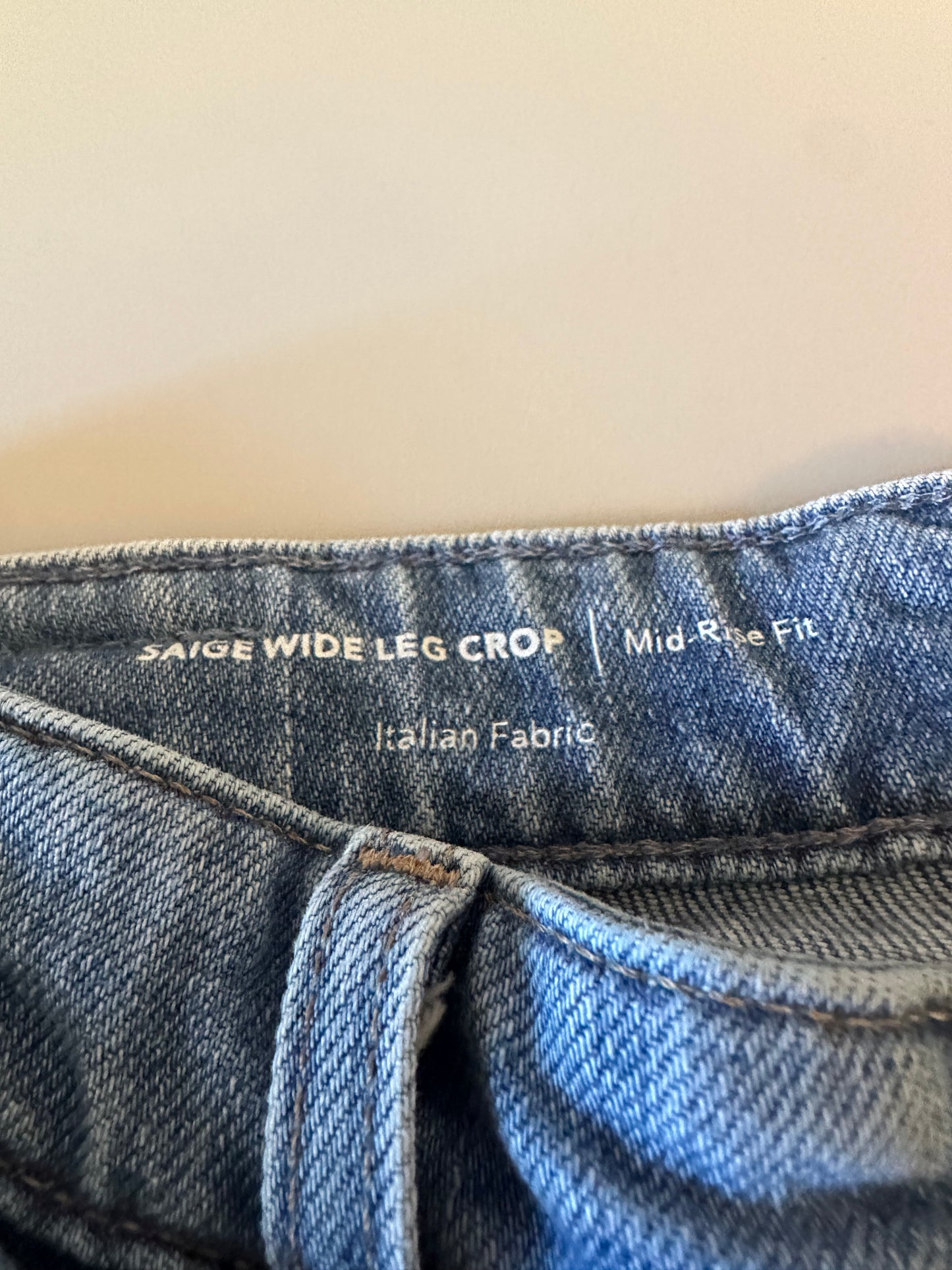AG Denim Saige Wide Leg Crop Mid Rise Jean | Size 27