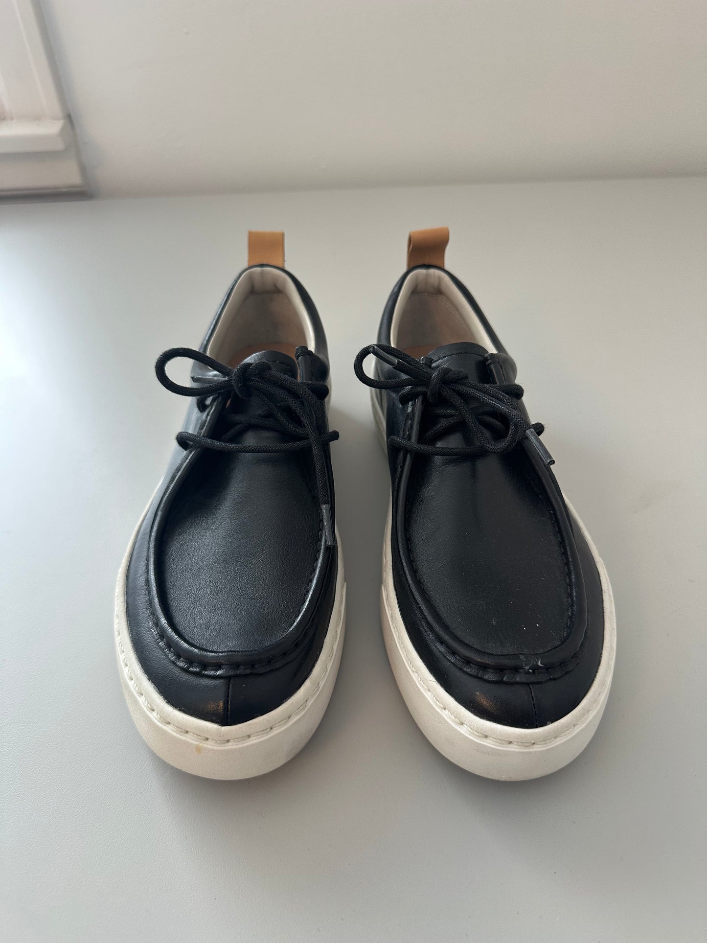 Clarks Originals Priddy Walla Black Leather Lace Up Shoes | Size 6
