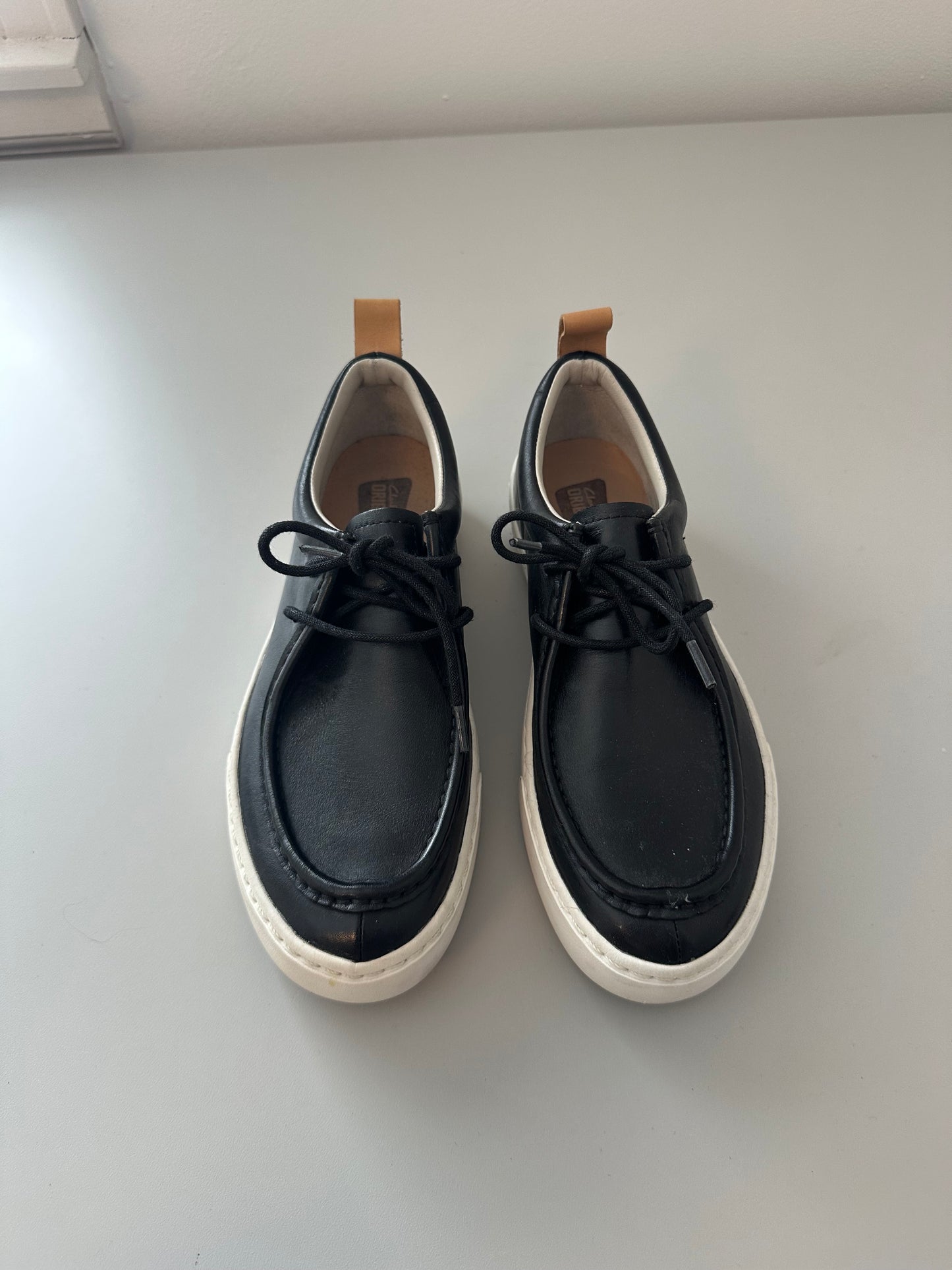 Clarks Originals Priddy Walla Black Leather Lace Up Shoes | Size 6