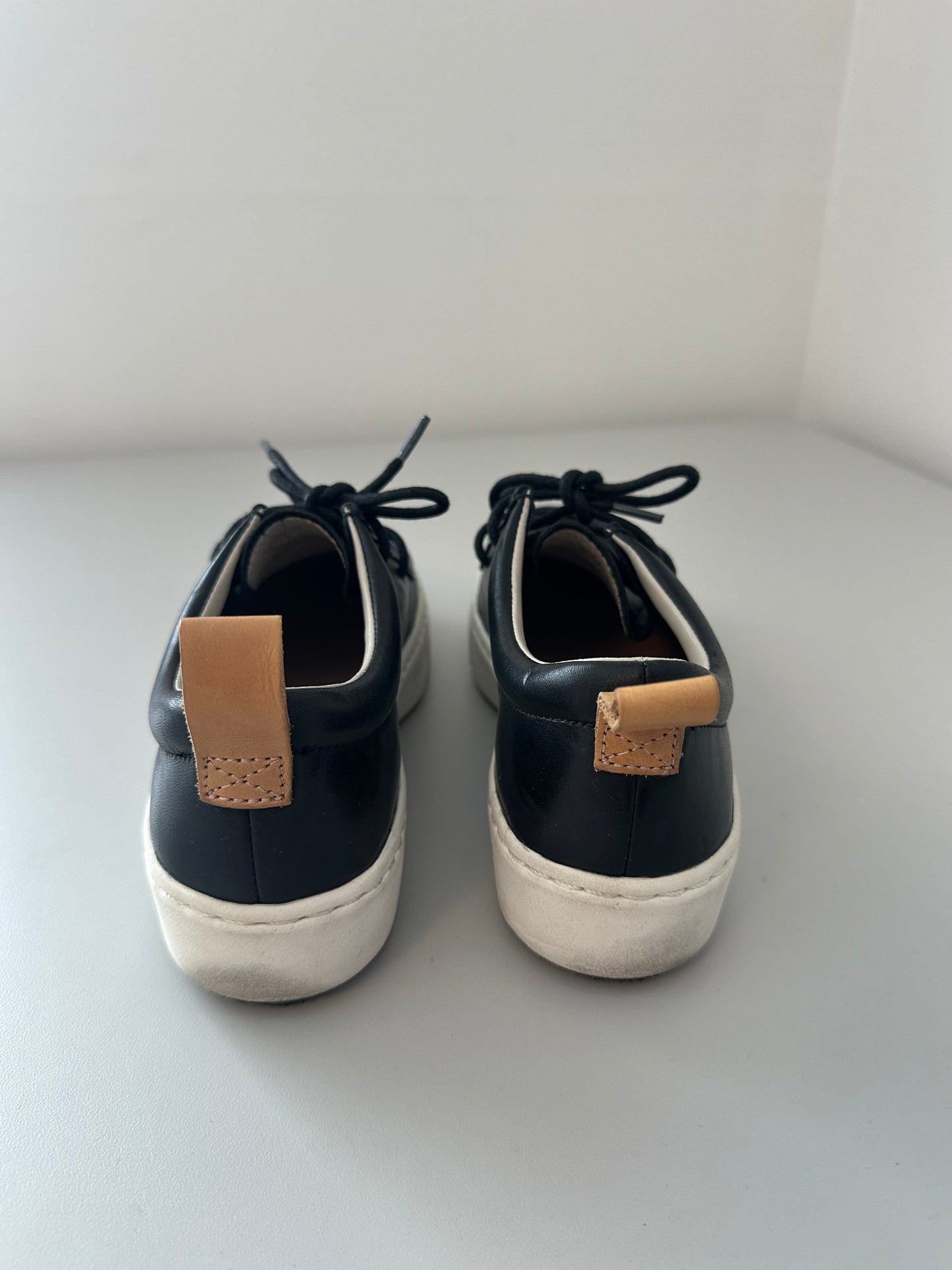 Clarks Originals Priddy Walla Black Leather Lace Up Shoes | Size 6