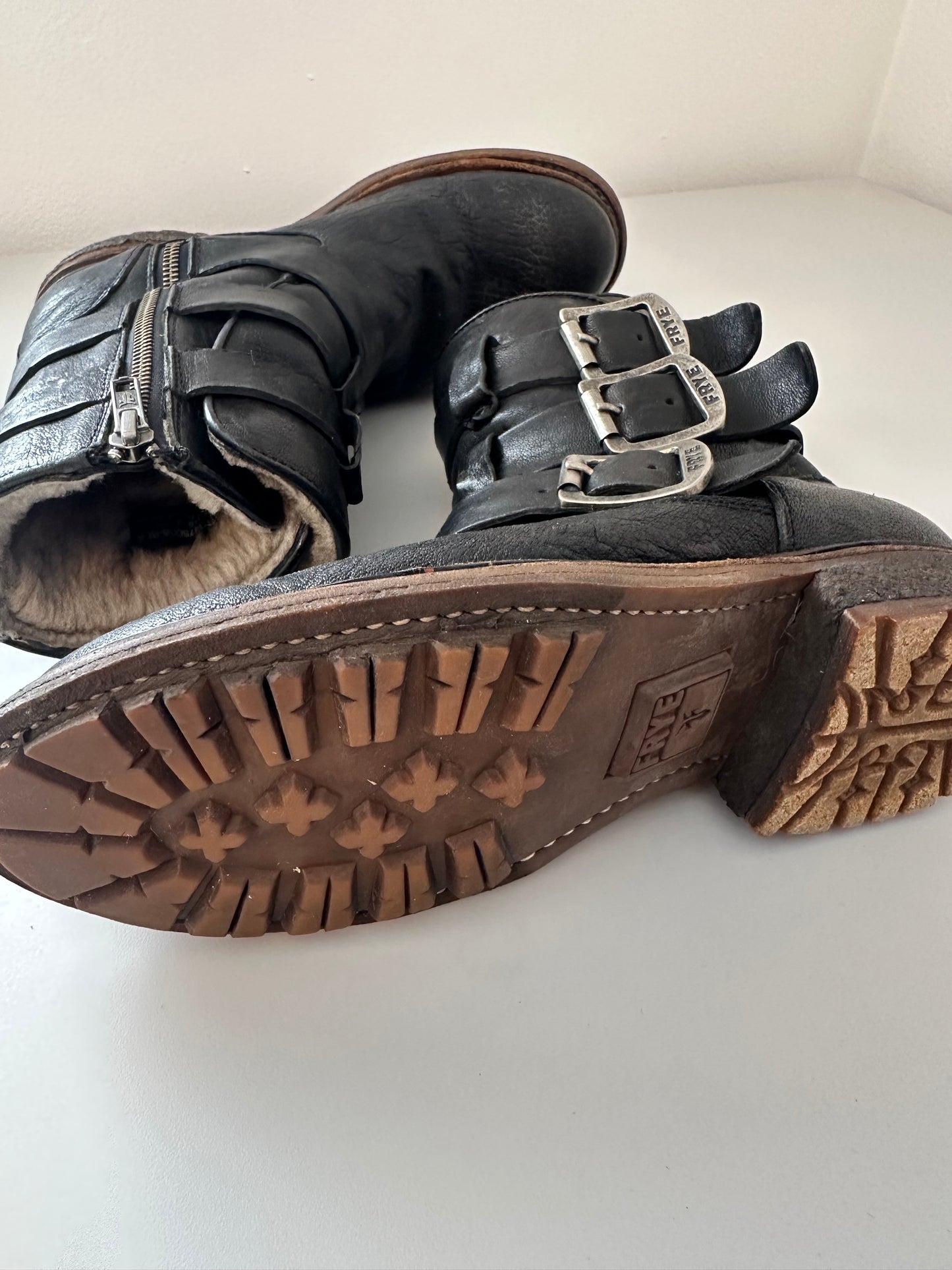 Frye Valerie Black Leather Shearling Lined Strappy Buckle Moto Boots |  Size 6.5