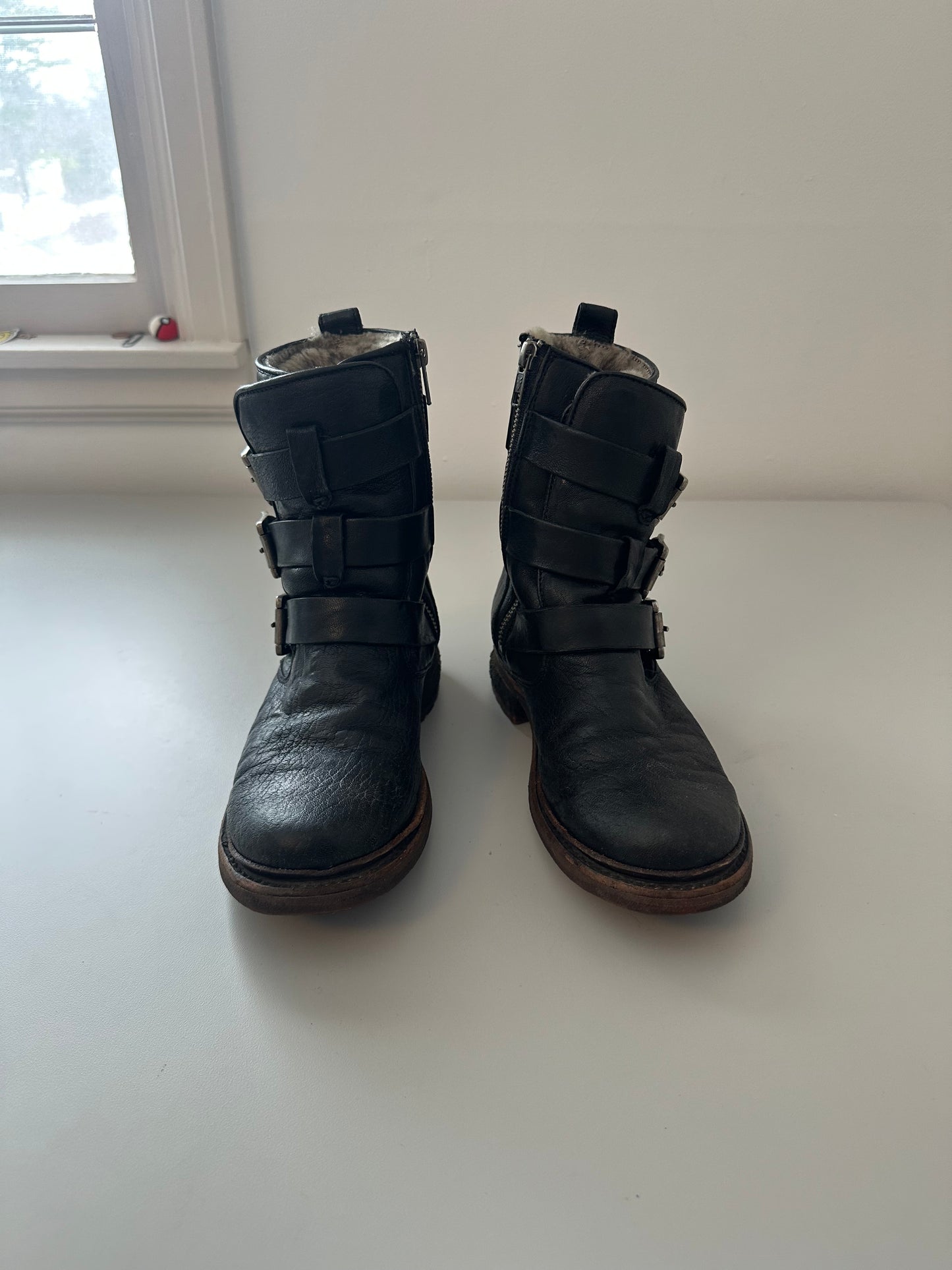 Frye Valerie Black Leather Shearling Lined Strappy Buckle Moto Boots |  Size 6.5
