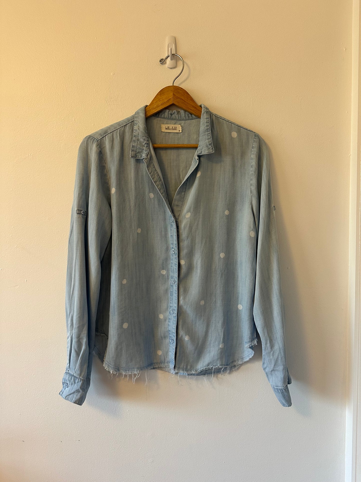 Bella Dahl Frayed Lightweight Chambray Denim Polka Dot Blouse | Size Medium