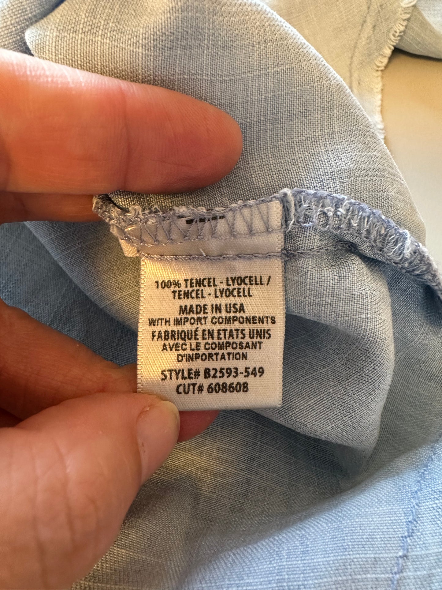 Bella Dahl Frayed Lightweight Chambray Denim Polka Dot Blouse | Size Medium