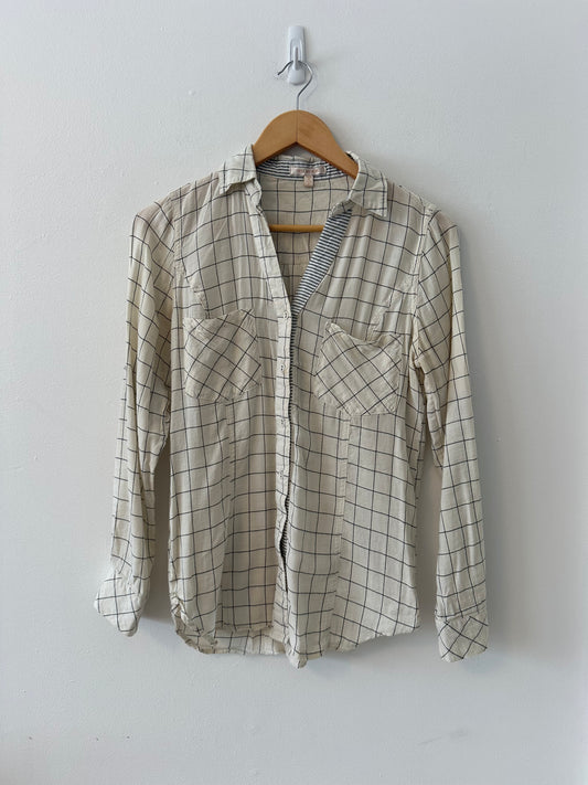 Skies Are Blue Checkerboard Button Down Shirt | Size Small