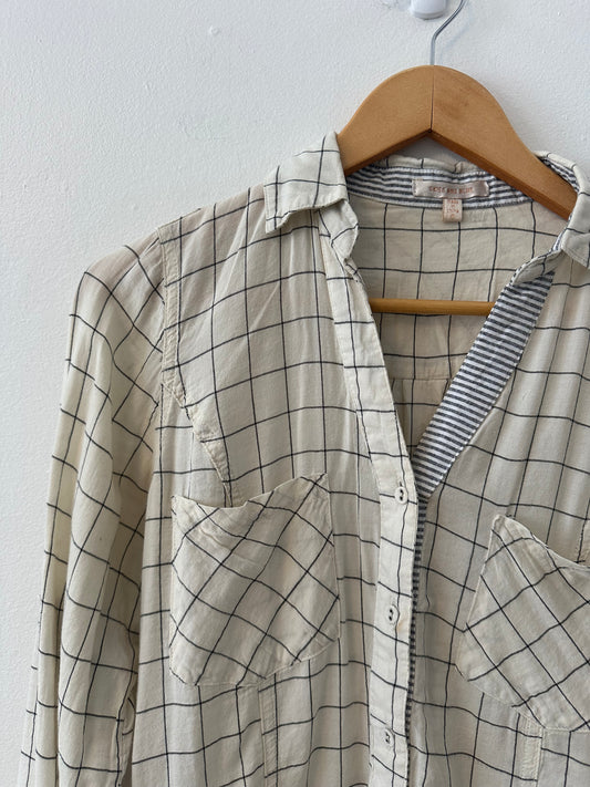 Skies Are Blue Checkerboard Button Down Shirt | Size Small