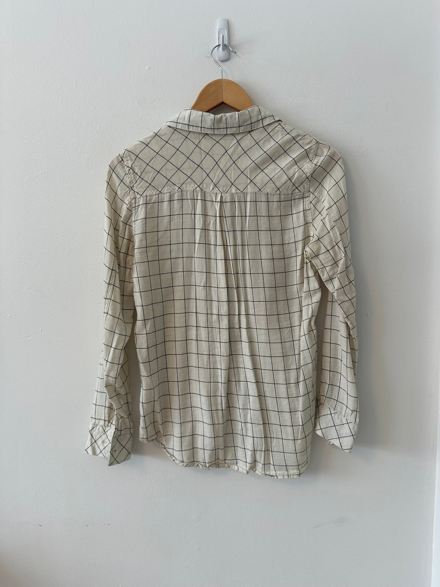 Skies Are Blue Checkerboard Button Down Shirt | Size Small