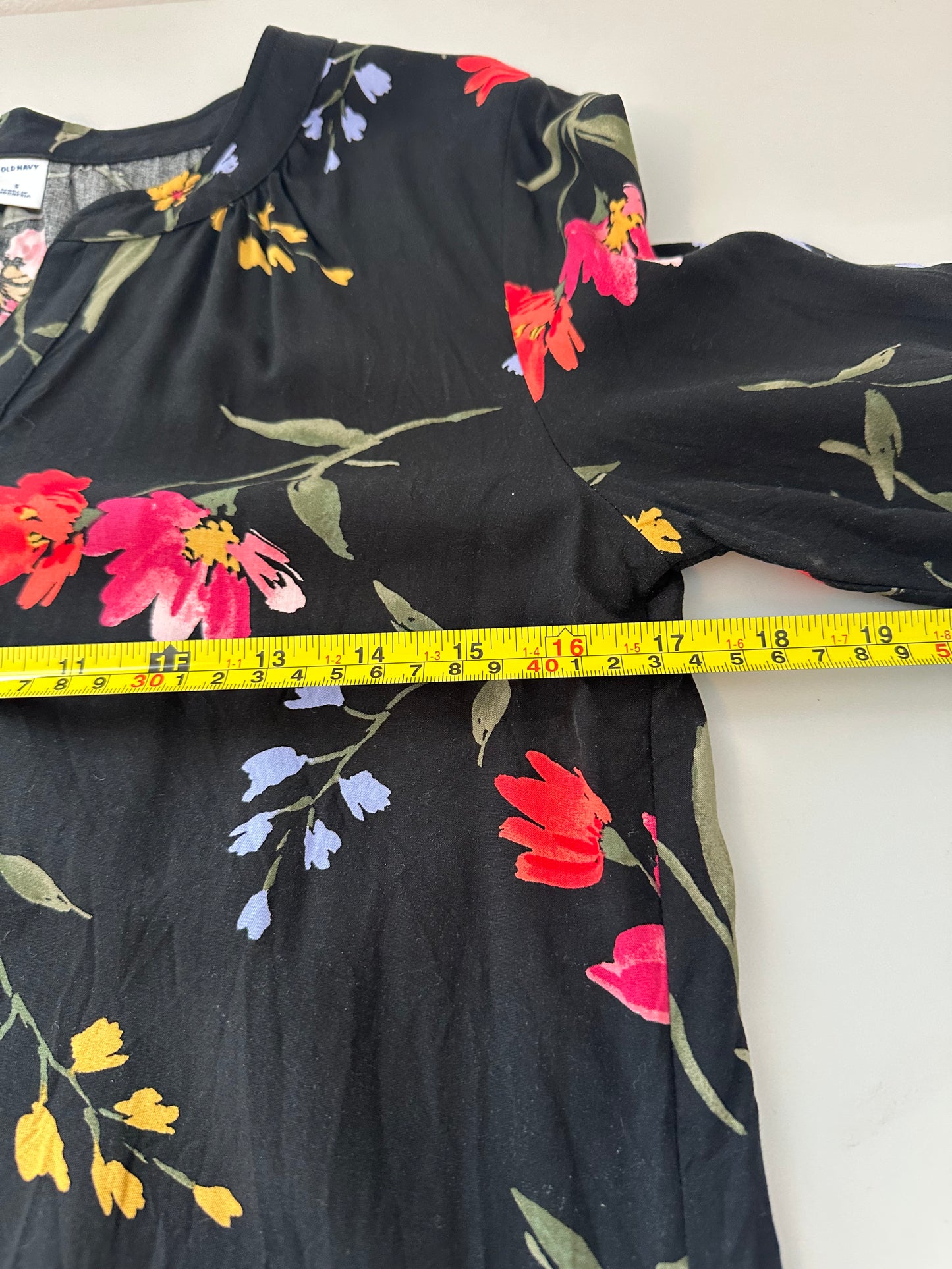 Old Navy Black Floral Henley Blouse Shirt | Size Small