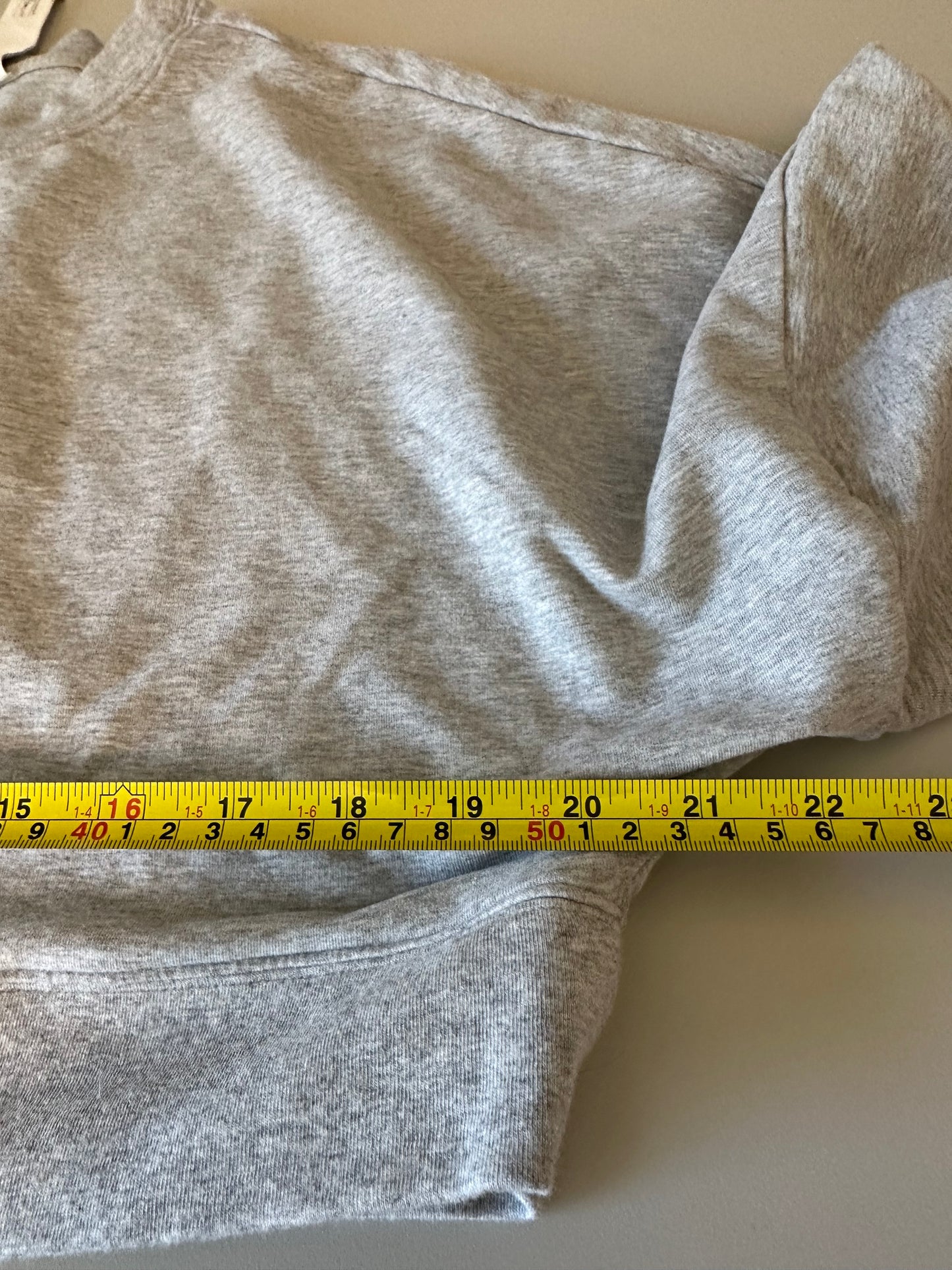 Alo Yoga Cropped Sway Crew Neck Pullover in Athletic Heather Gray | Size Medium