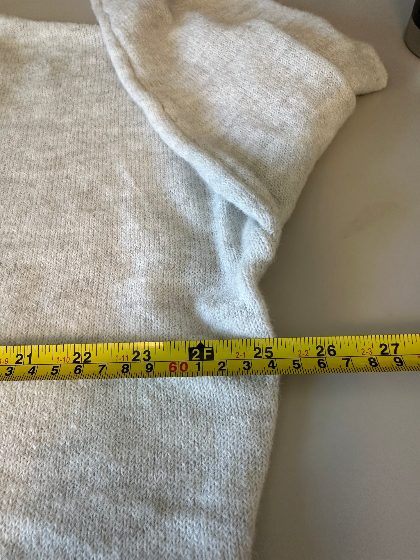 Solai Free Falling Button Cardigan in Light Gray | Size Small